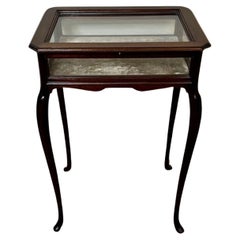 Elegant Antique victorian mahogany Bijouterie display cabinet 