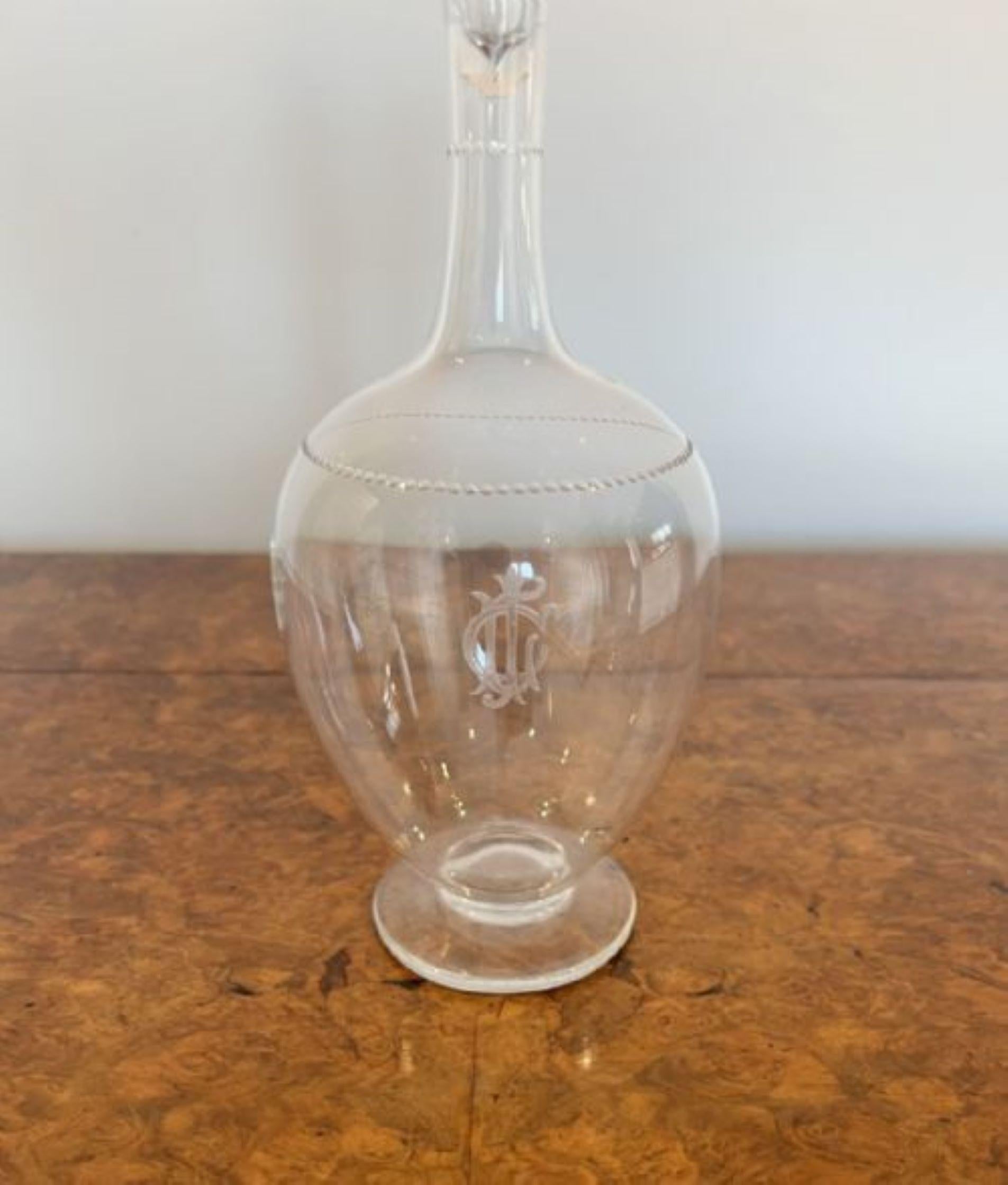 Elegant antique Victorian quality glass decanter  In Good Condition For Sale In Ipswich, GB