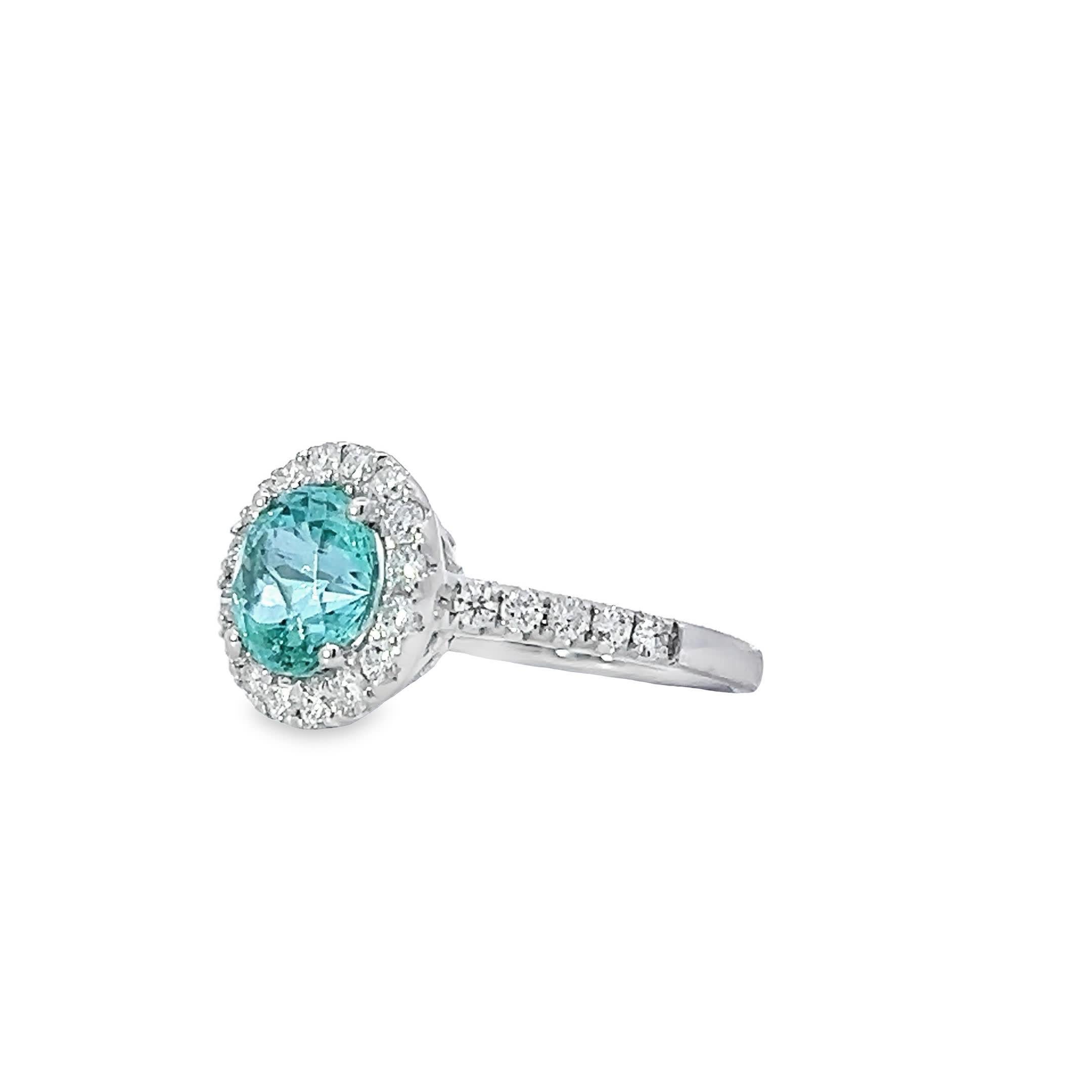 Eleganza dell'anello con aureola di acquamarina In condizioni Nuovo in vendita a Great Neck Plaza, NY