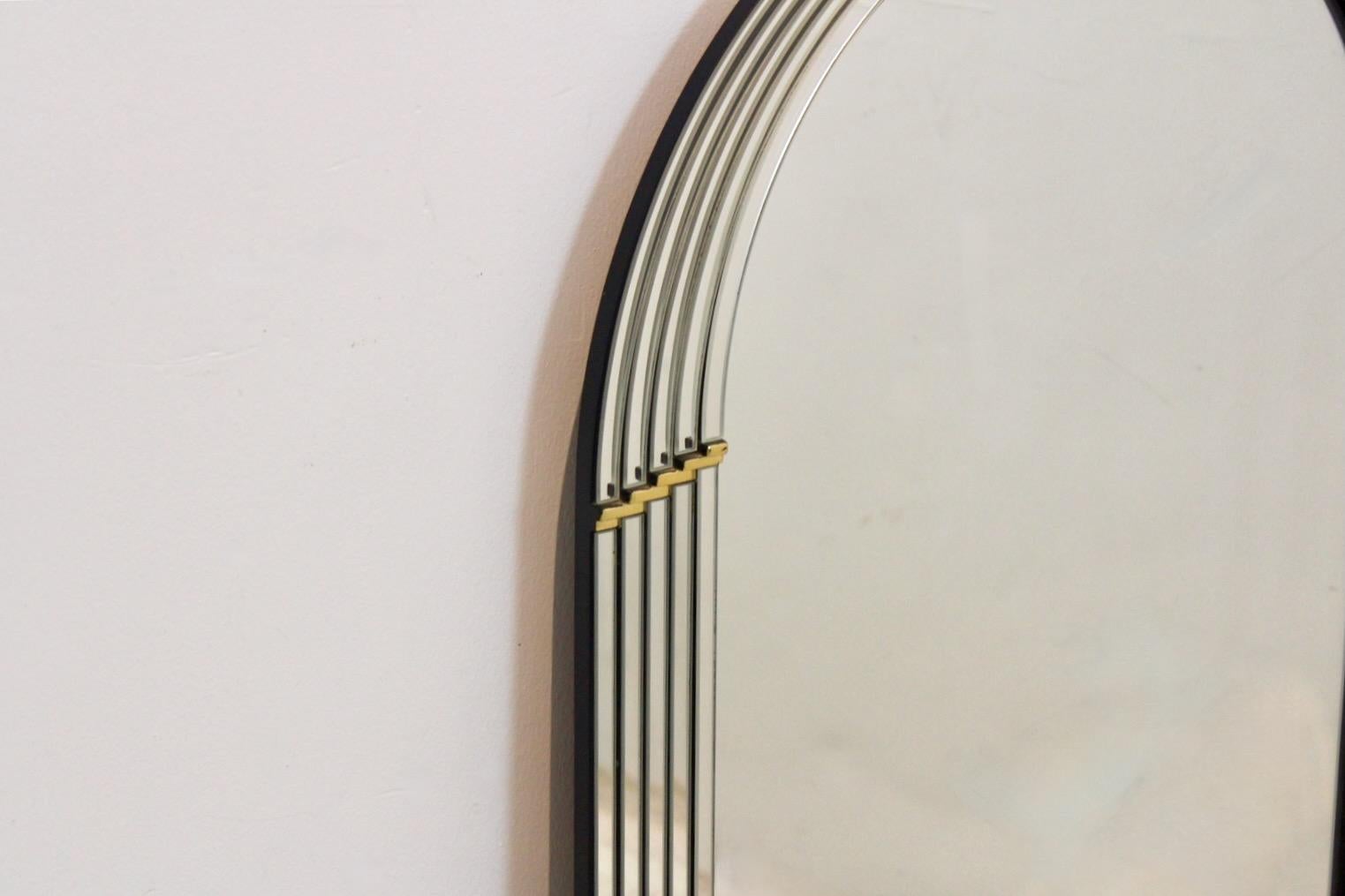 Elegant Arch Layered Mirror with Brass Accents by Deknudt Belgium In Good Condition For Sale In Voorburg, NL