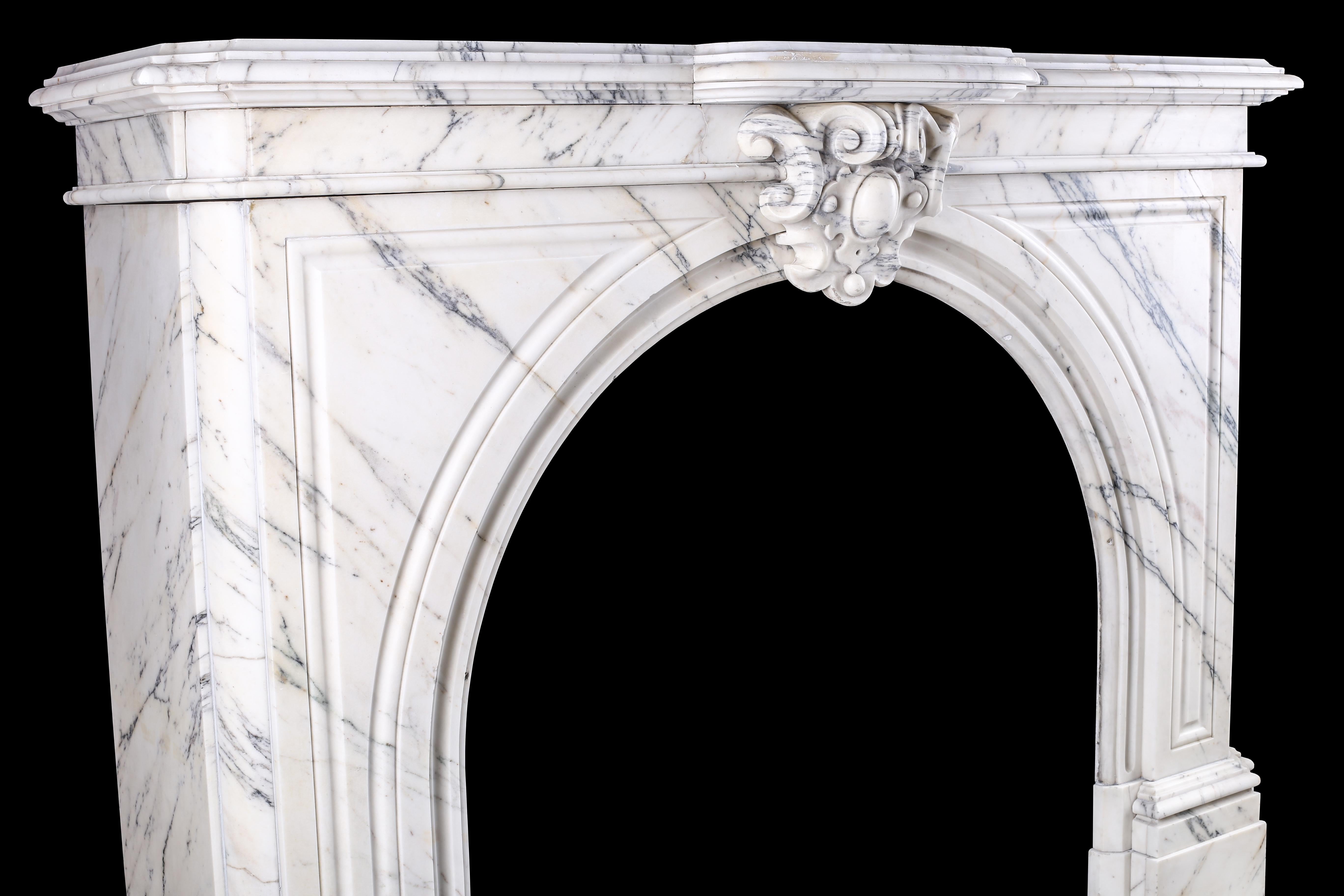 Elegant Arched Pavonazza Marble Antique Chimneypiece, Belgian Mid-19th Century In Good Condition For Sale In London, GB