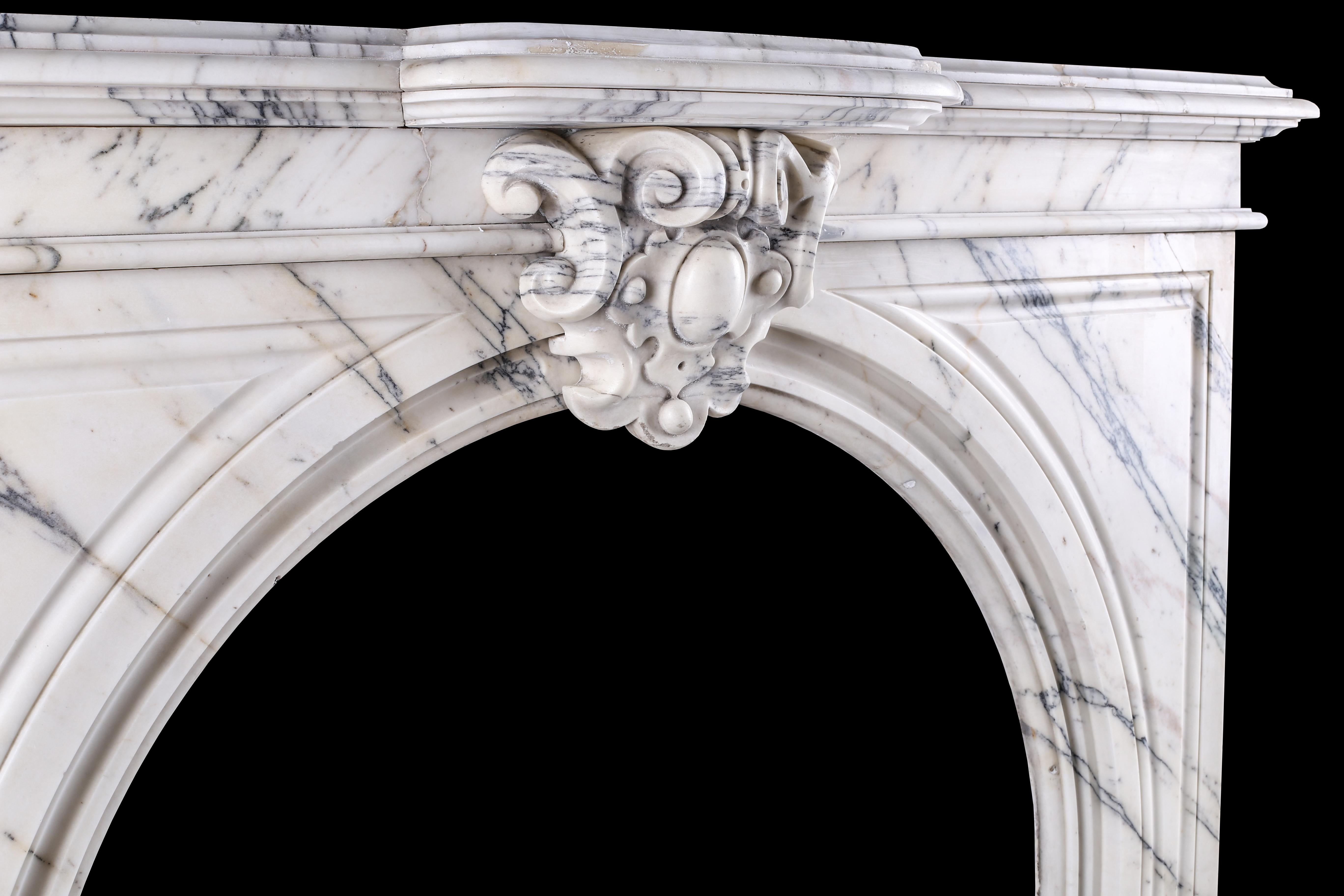 Elegant Arched Pavonazza Marble Antique Chimneypiece, Belgian Mid-19th Century For Sale 1