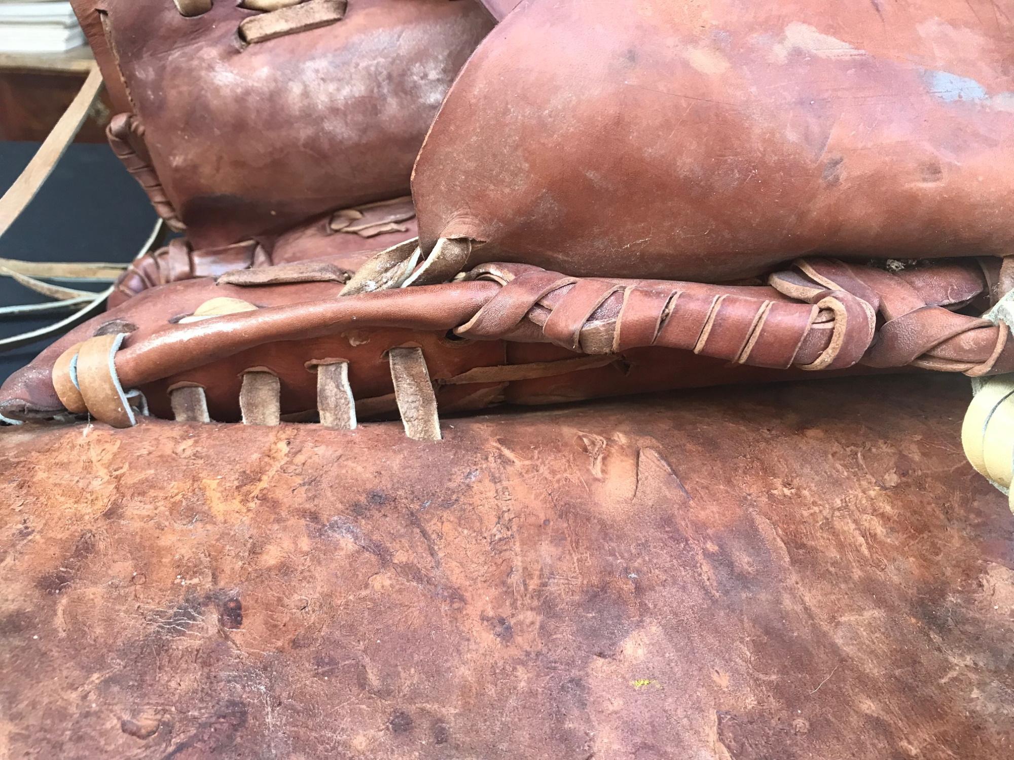 Elegant Argentine Leather Horse Riding Gaucho Saddle with Tapaderos 5