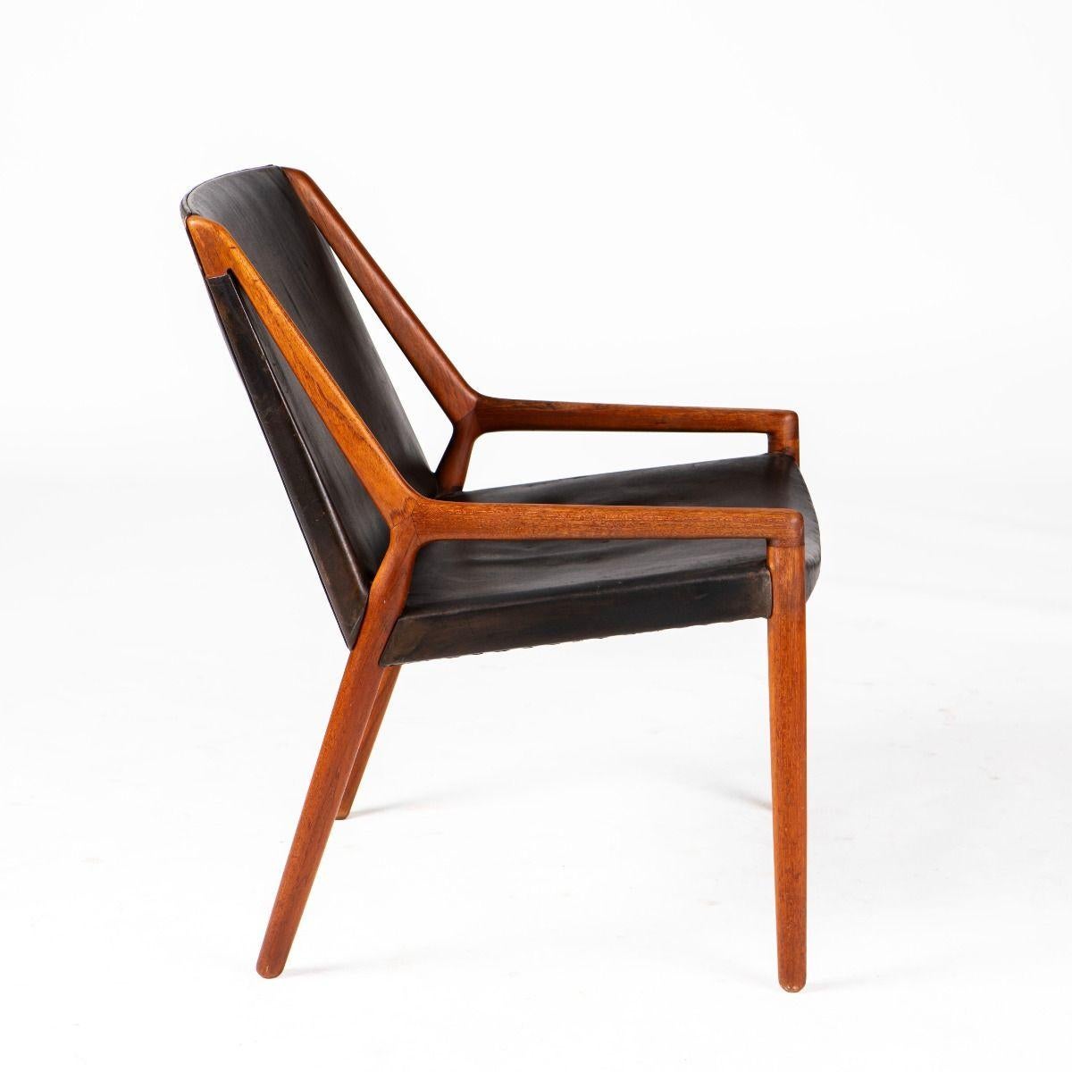 Mid-Century moderno Elegant armchair designed by Ejner Larsen and Aksel Bender Madsen around 1951. in vendita