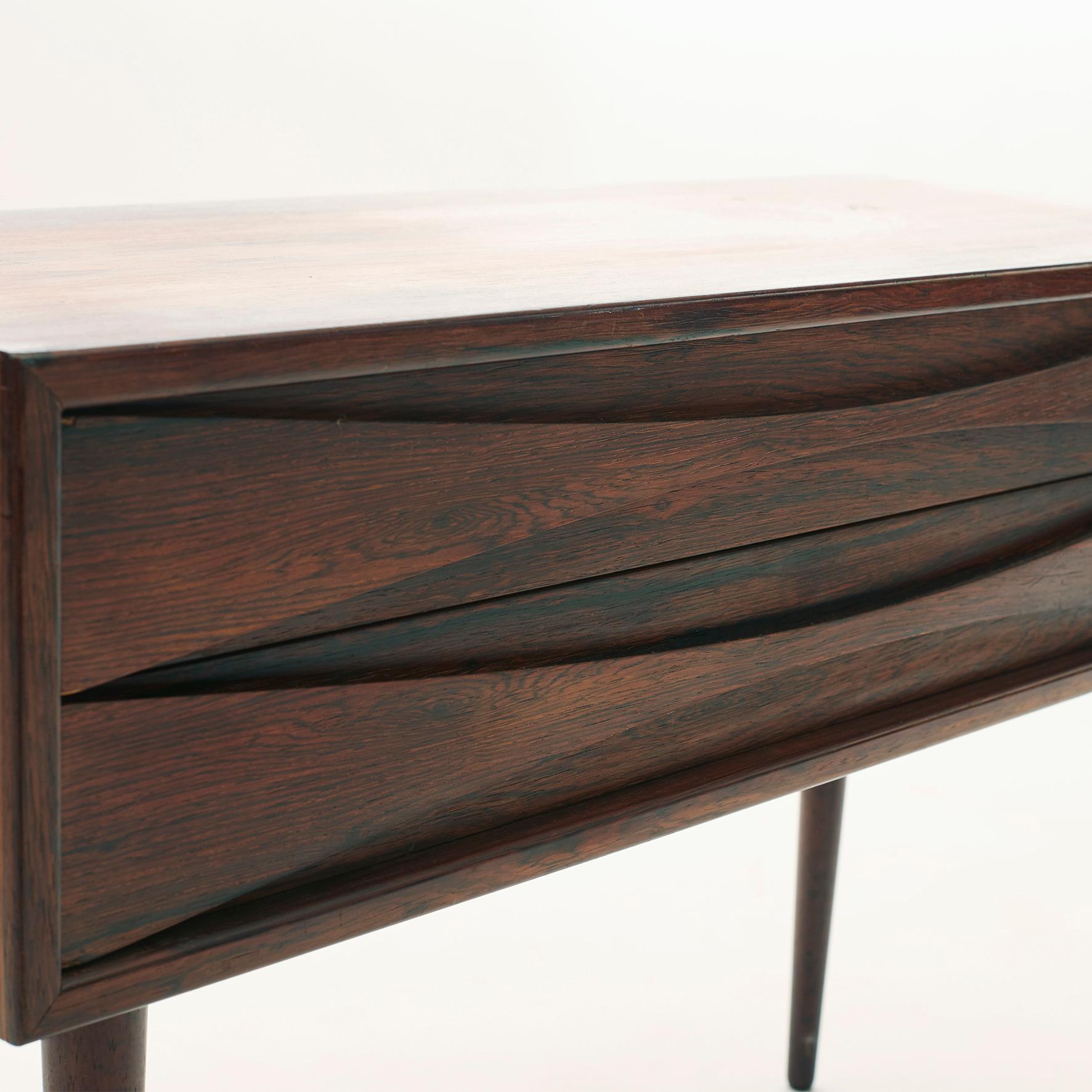 Elegant Arne Vodder Rosewood Side Table / Small Chest of Drawers 3