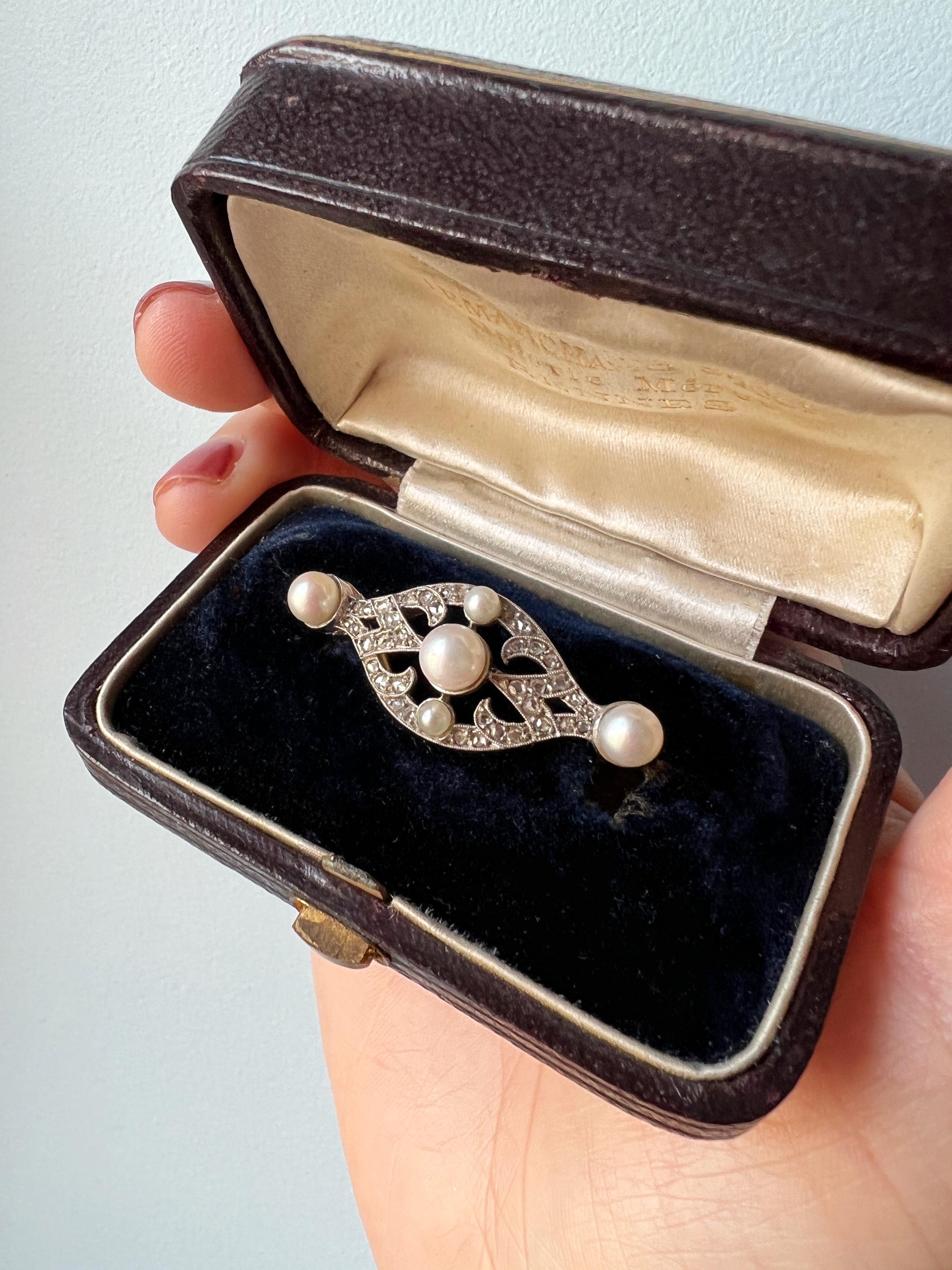 Rose Cut Elegant Art Deco 18K White Gold Diamond Pearl Brooch