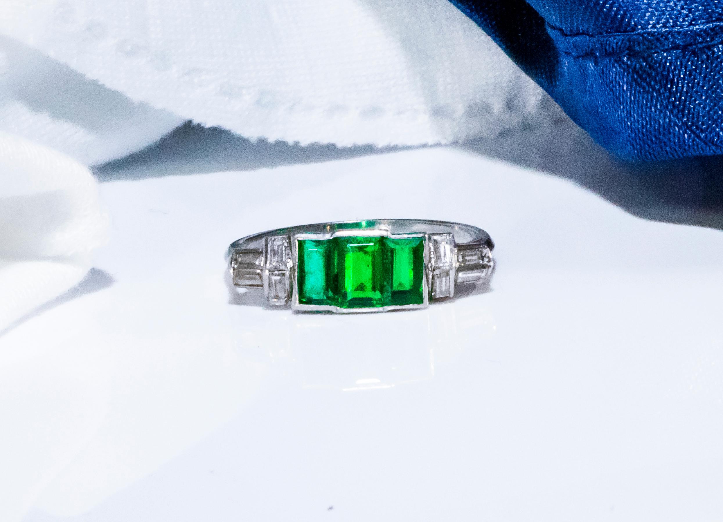 Elegant Art Deco 1920s Platinum 2 Cts Emerald Cut Emerald & Diamond Trilogy Ring 9