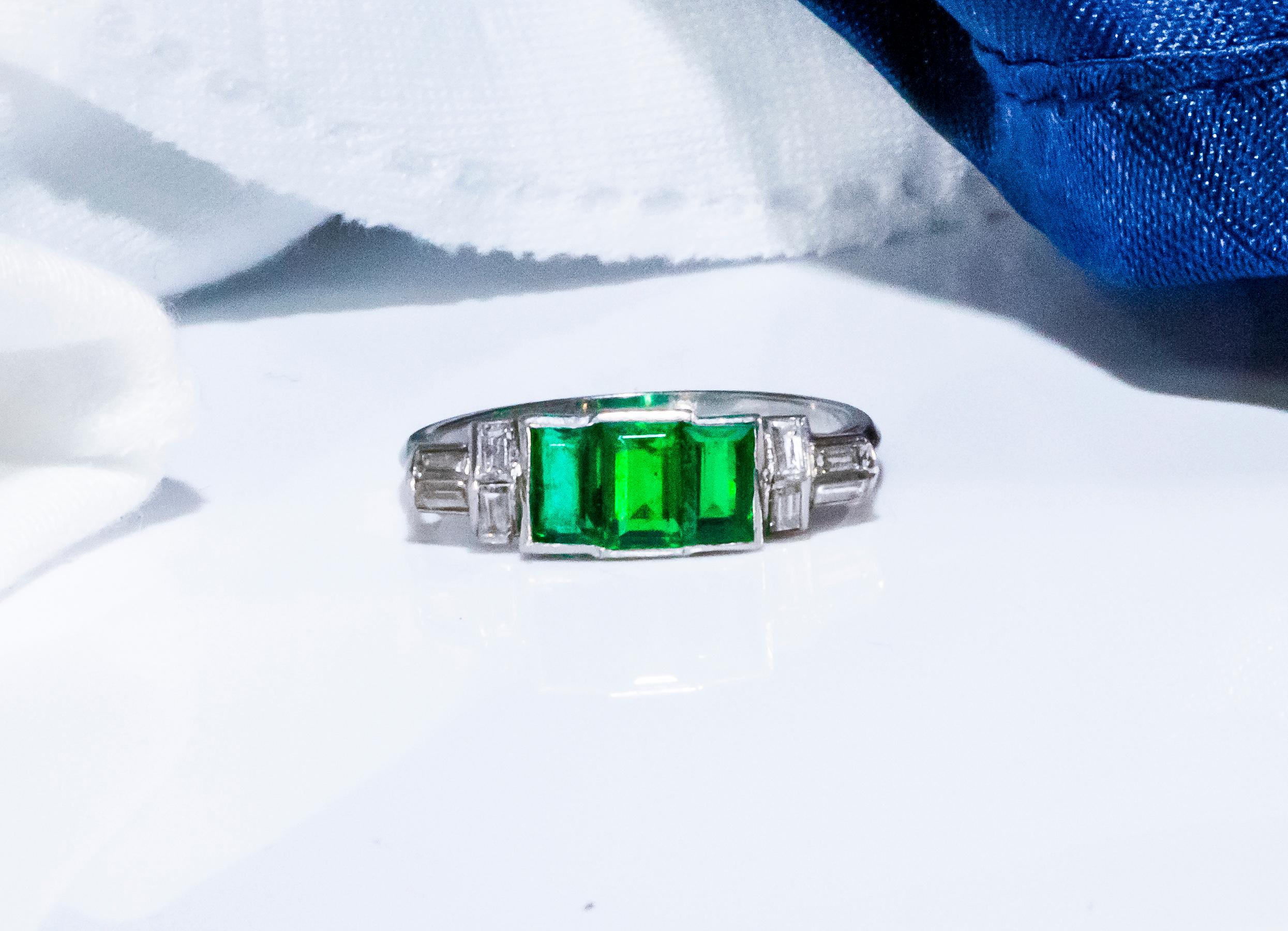 Elegant Art Deco 1920s Platinum 2 Ct Emerald Cut Emerald & Diamond Trilogy Ring 10