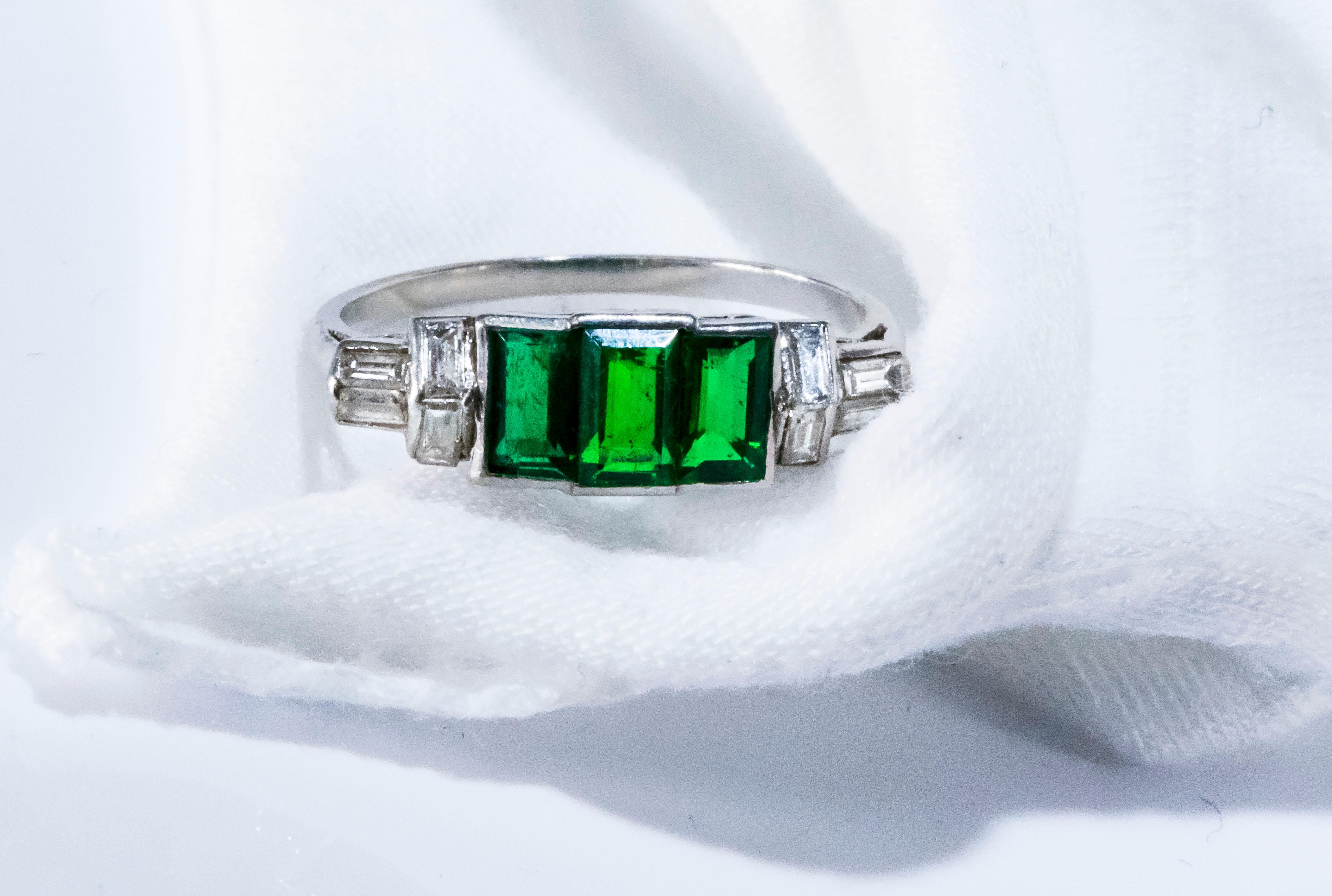 Elegant Art Deco 1920s Platinum 2 Ct Emerald Cut Emerald & Diamond Trilogy Ring 14