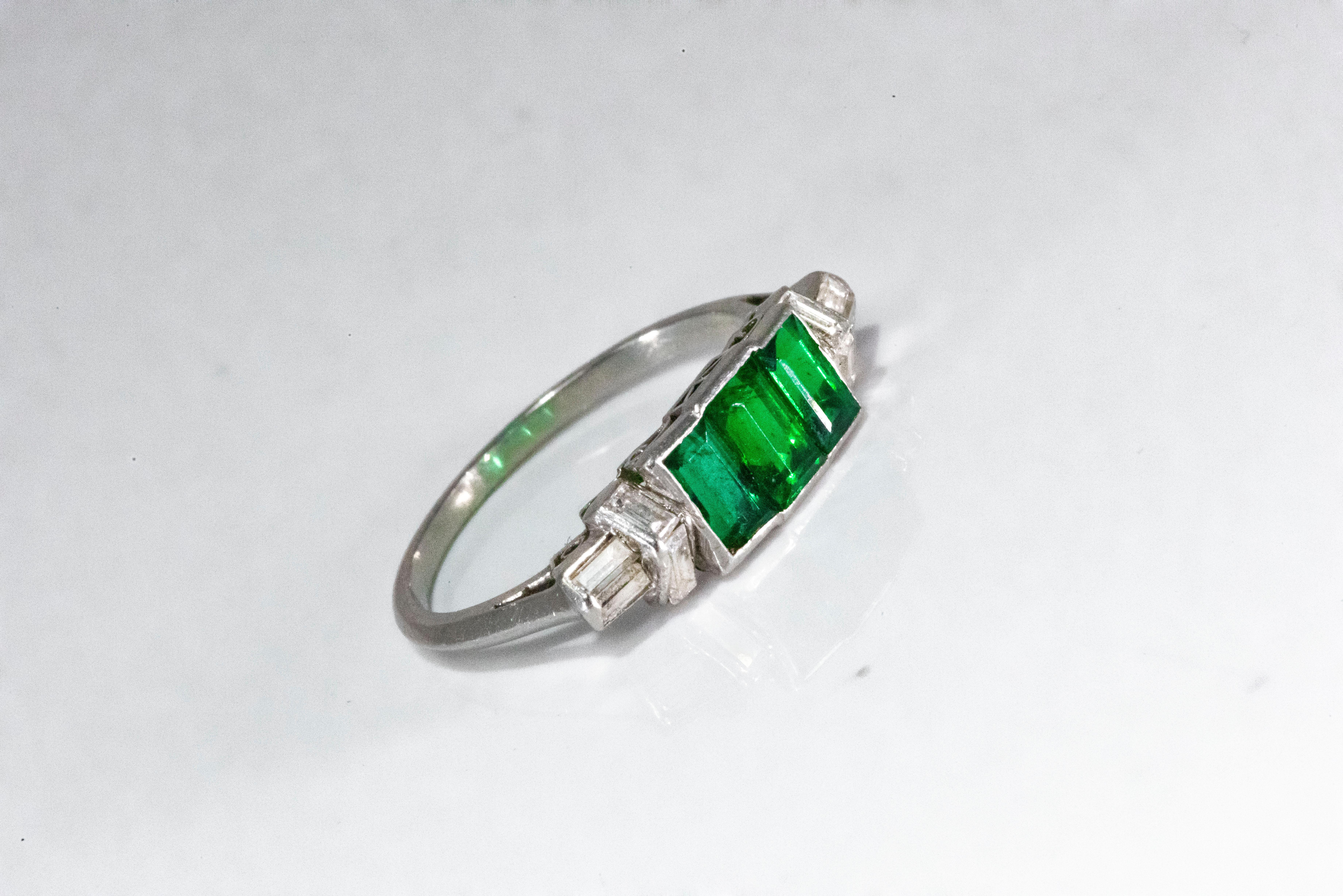 Elegant Art Deco 1920s Platinum 2 Ct Emerald Cut Emerald & Diamond Trilogy Ring 15