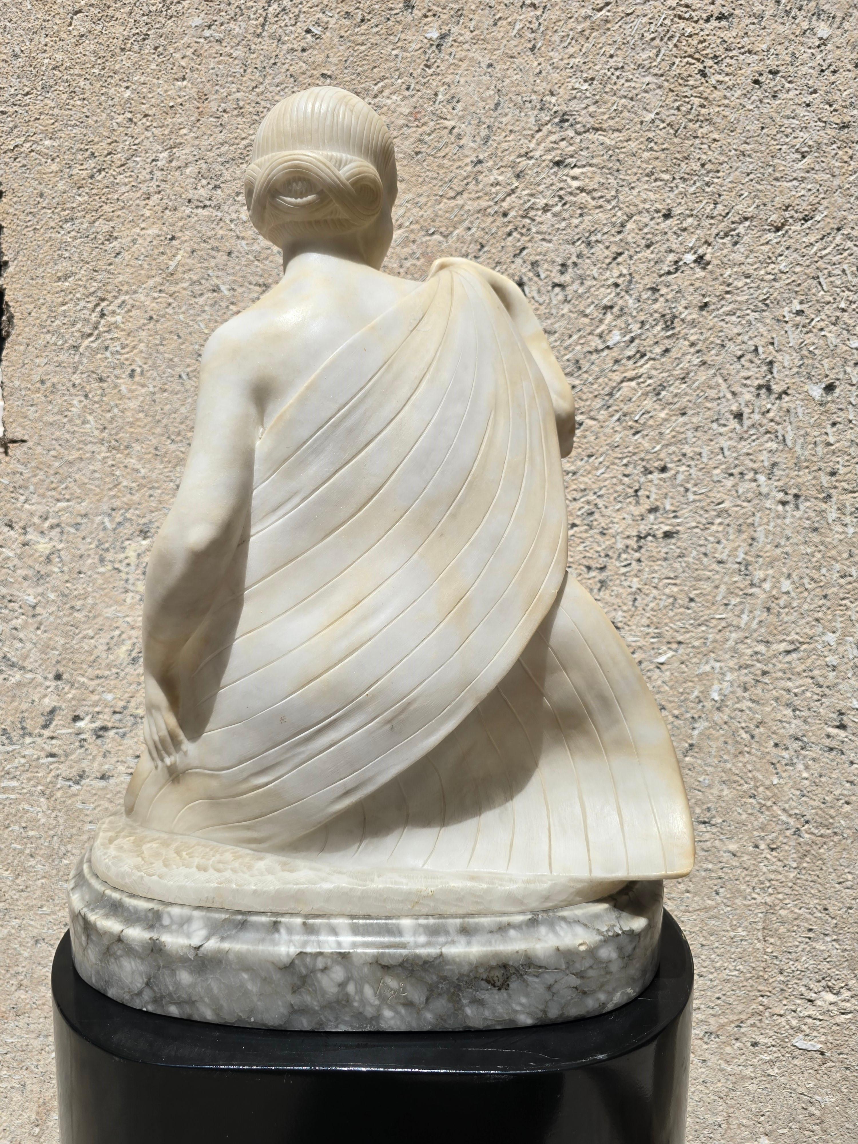 Elegante scultura in alabastro Art Deco che simboleggia una ballerina in vendita 6