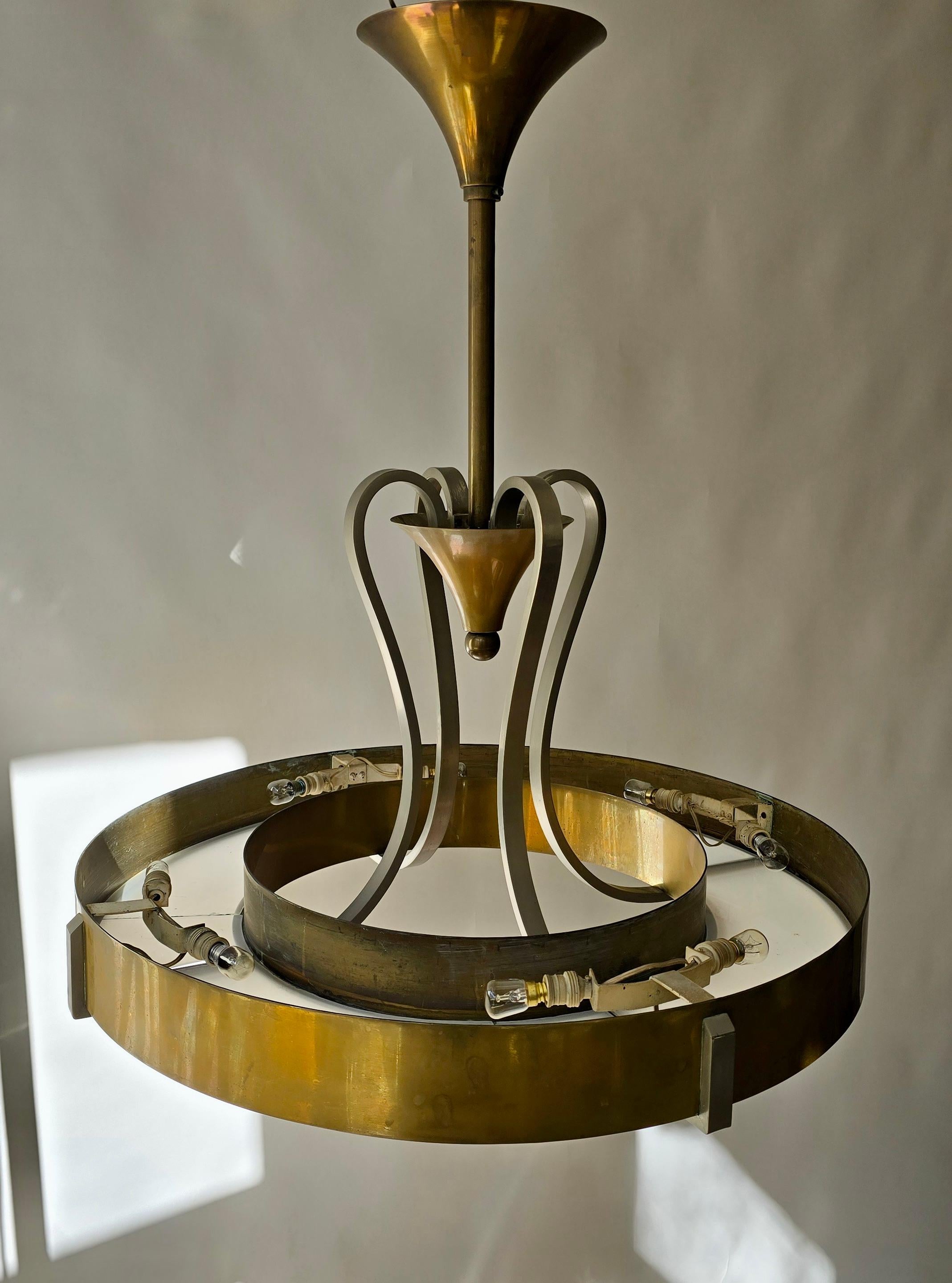 Elegant Art Deco and Bauhaus Brass and Opaline Glass Chandelier For Sale 3