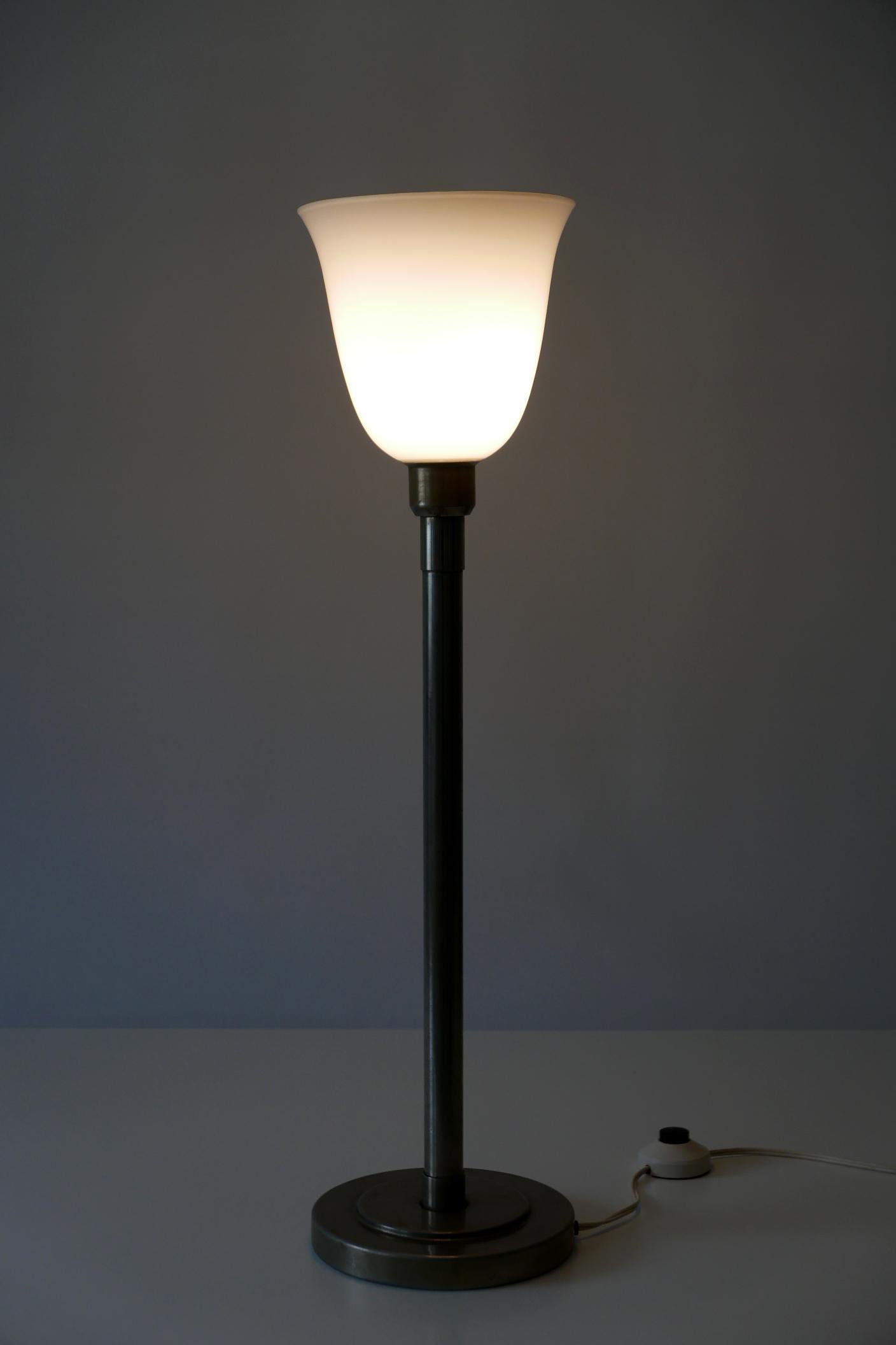 Elegante vernickelte Bauhaus-Tischlampe oder Stehlampe aus Messing im Art déco-Stil, 1930er Jahre (Italienisch) im Angebot