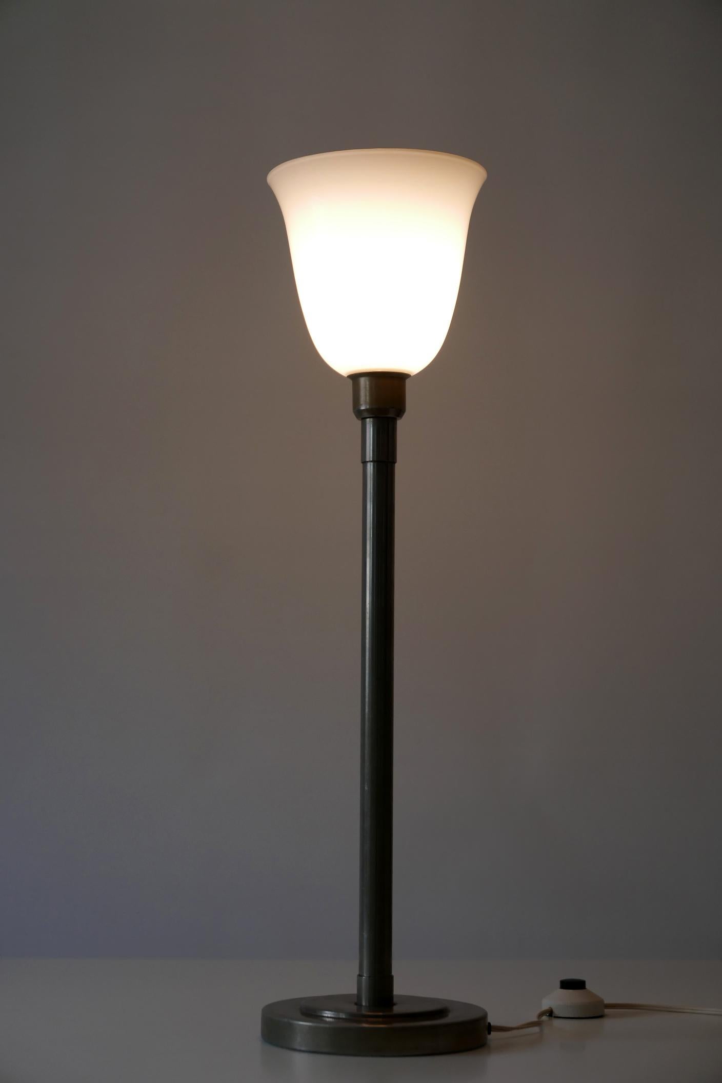 Italian Elegant Art Deco Bauhaus Nickel-Plated Brass Table Lamp or Floor Light, 1930s For Sale
