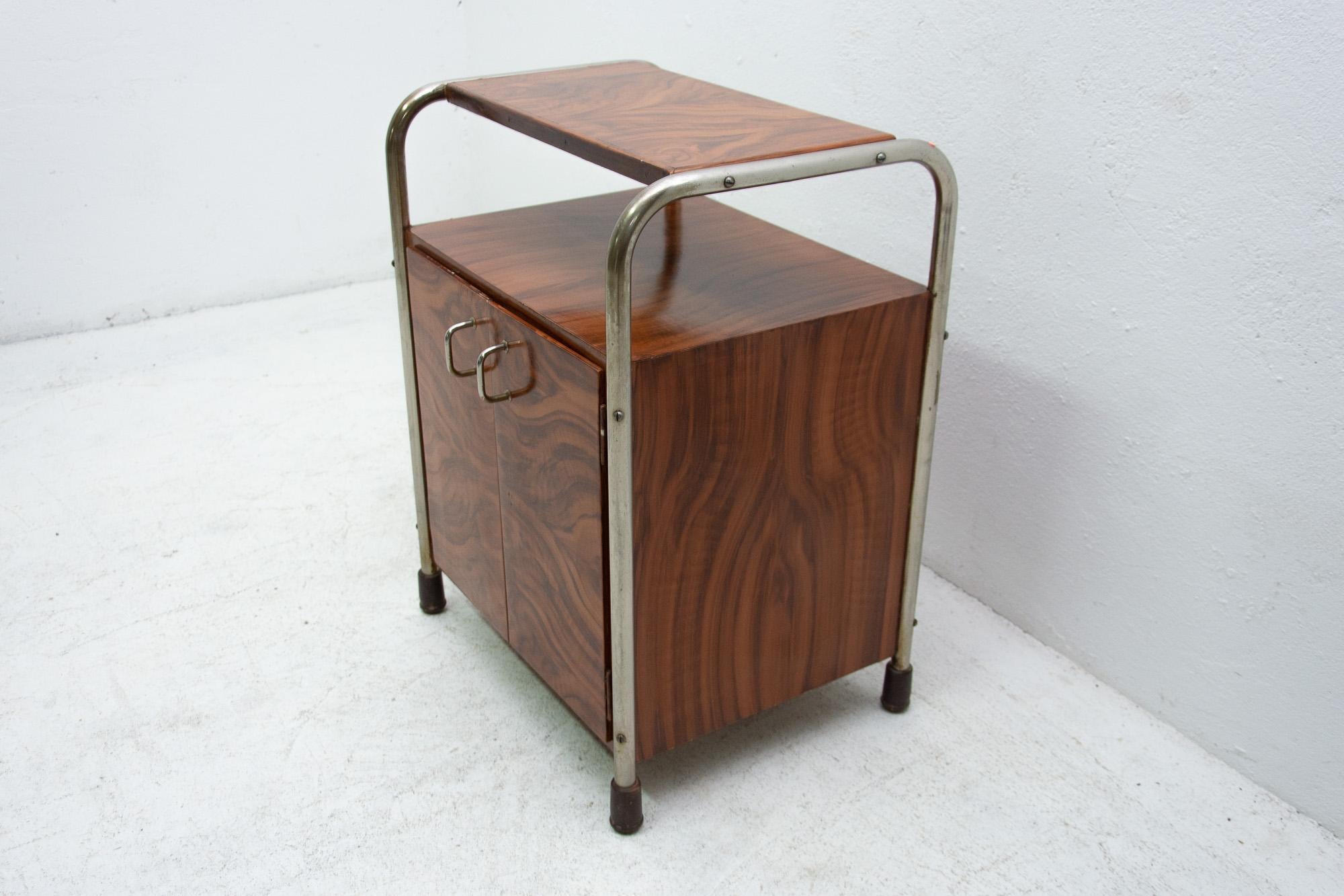 Elegant Art Deco Bauhaus Stand in Walnut, 1930s, Bohemia 1