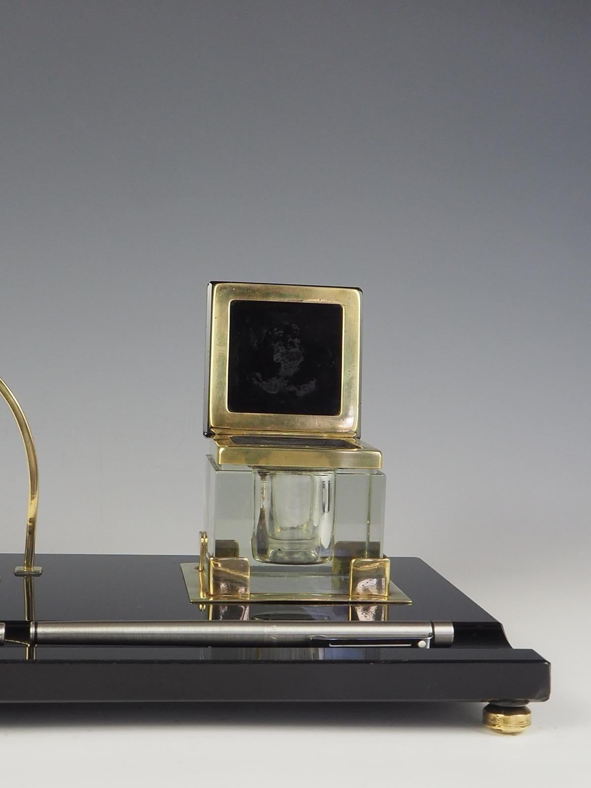 Elegantes schwarz-goldenes Art Deco-Schreibtischregal im Angebot 4
