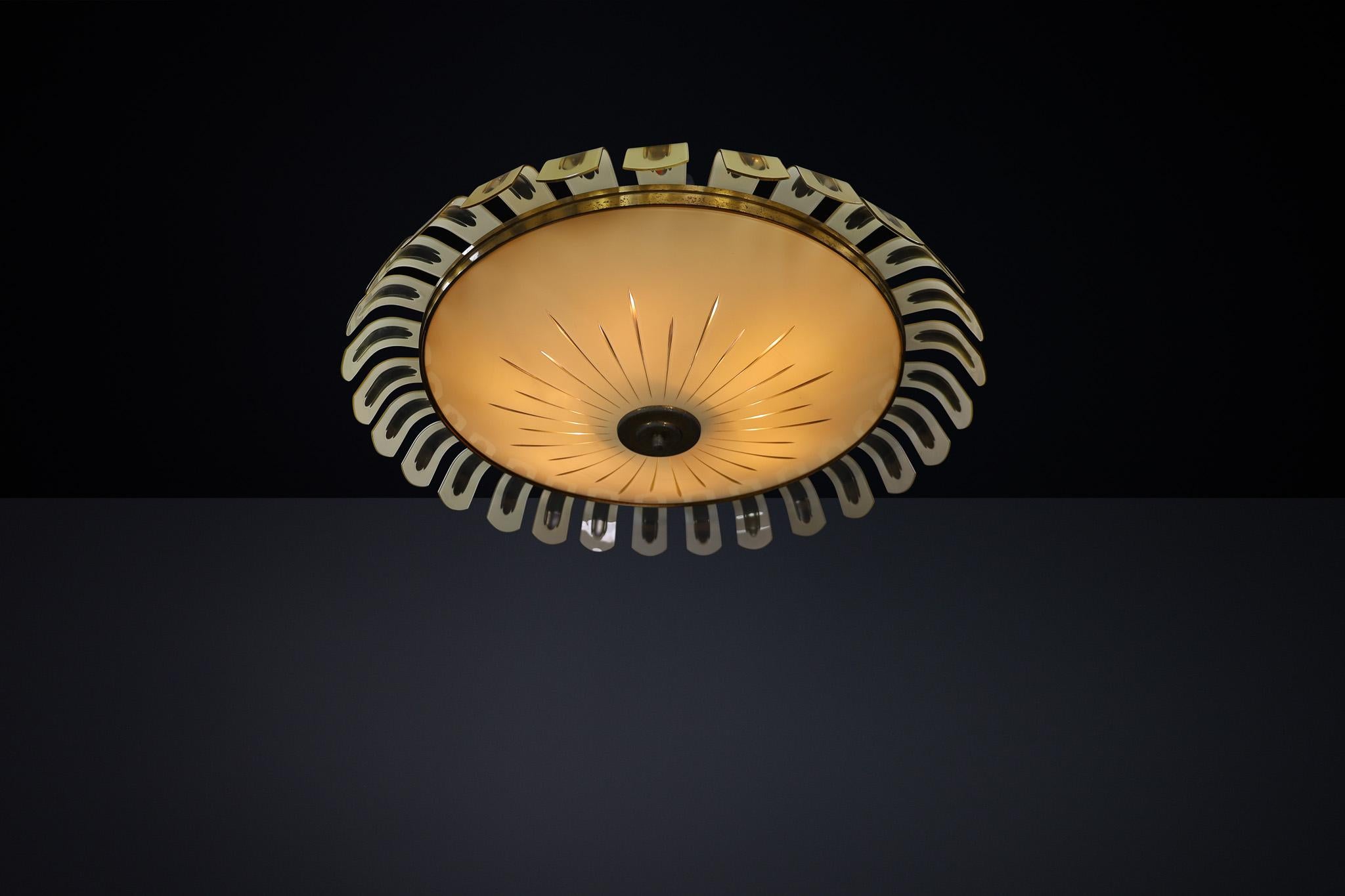 Elegant Art Deco Brass and Green Opaline Glass Chandelier, Germany 1930s For Sale 4