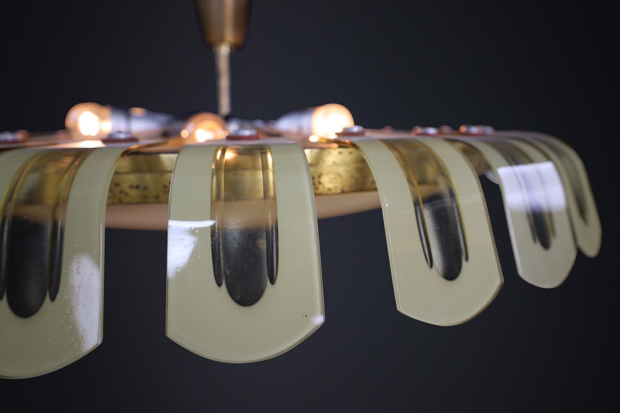 Elegant Art Deco Brass and Green Opaline Glass Chandelier, Germany 1930s For Sale 5