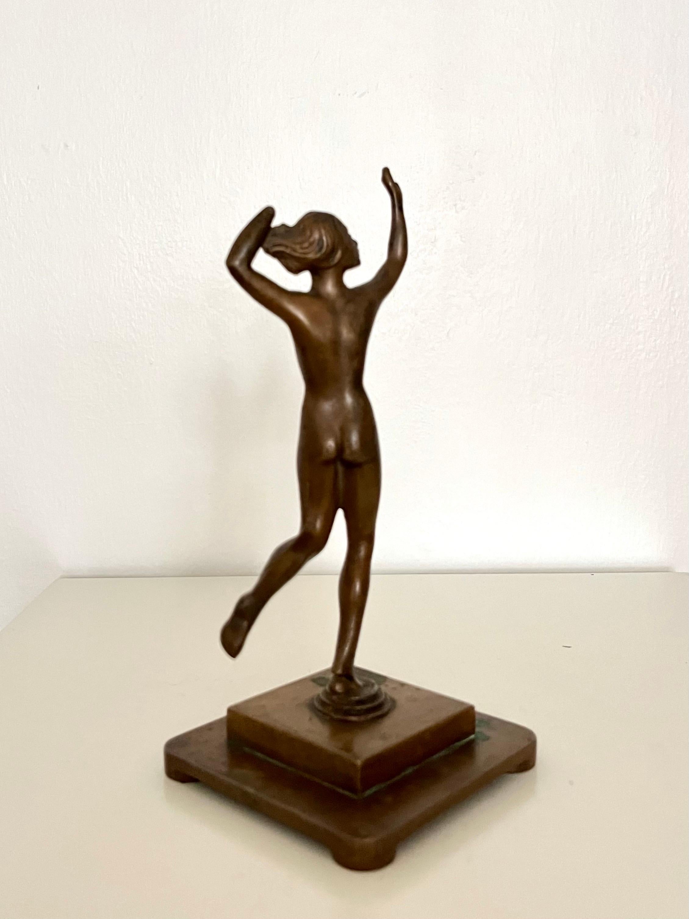 Elegant Art Deco Bronze Figure of a Dancing Woman, Sweden, 1930s For Sale 4