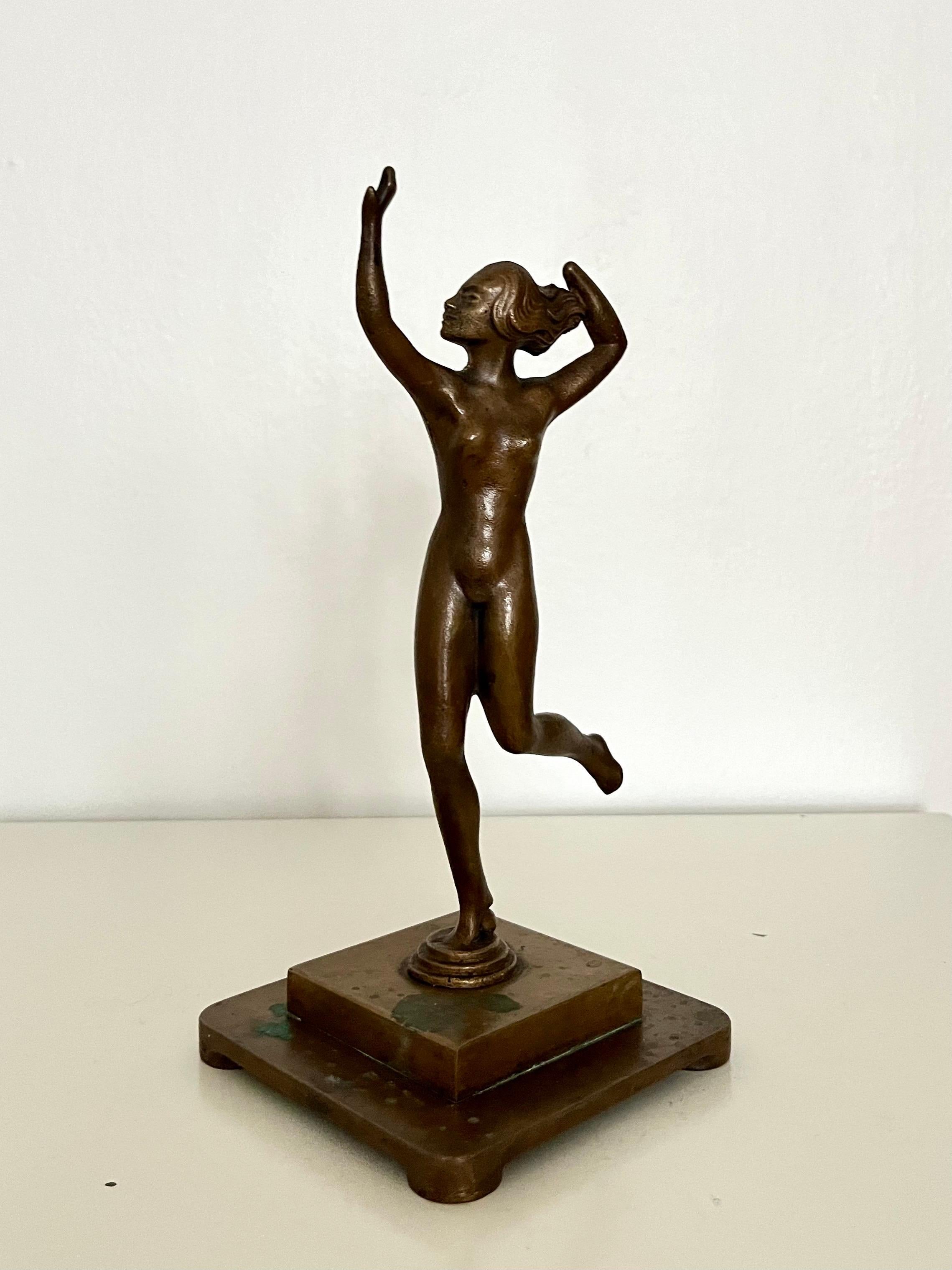 20th Century Elegant Art Deco Bronze Figure of a Dancing Woman, Sweden, 1930s For Sale
