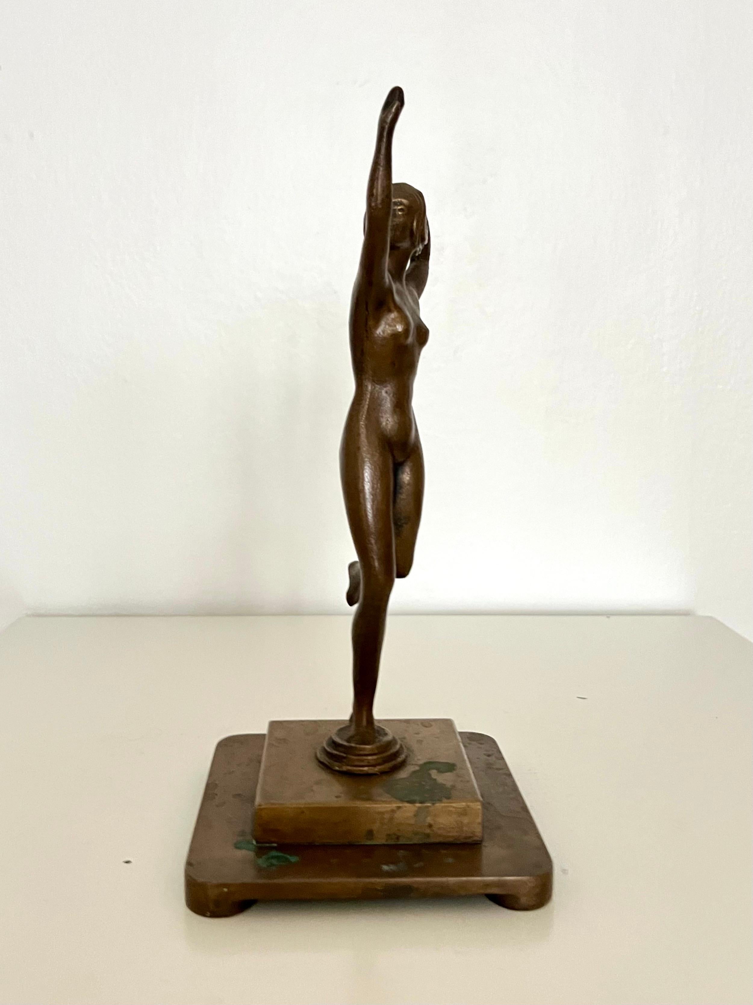 Elegant Art Deco Bronze Figure of a Dancing Woman, Sweden, 1930s For Sale 1