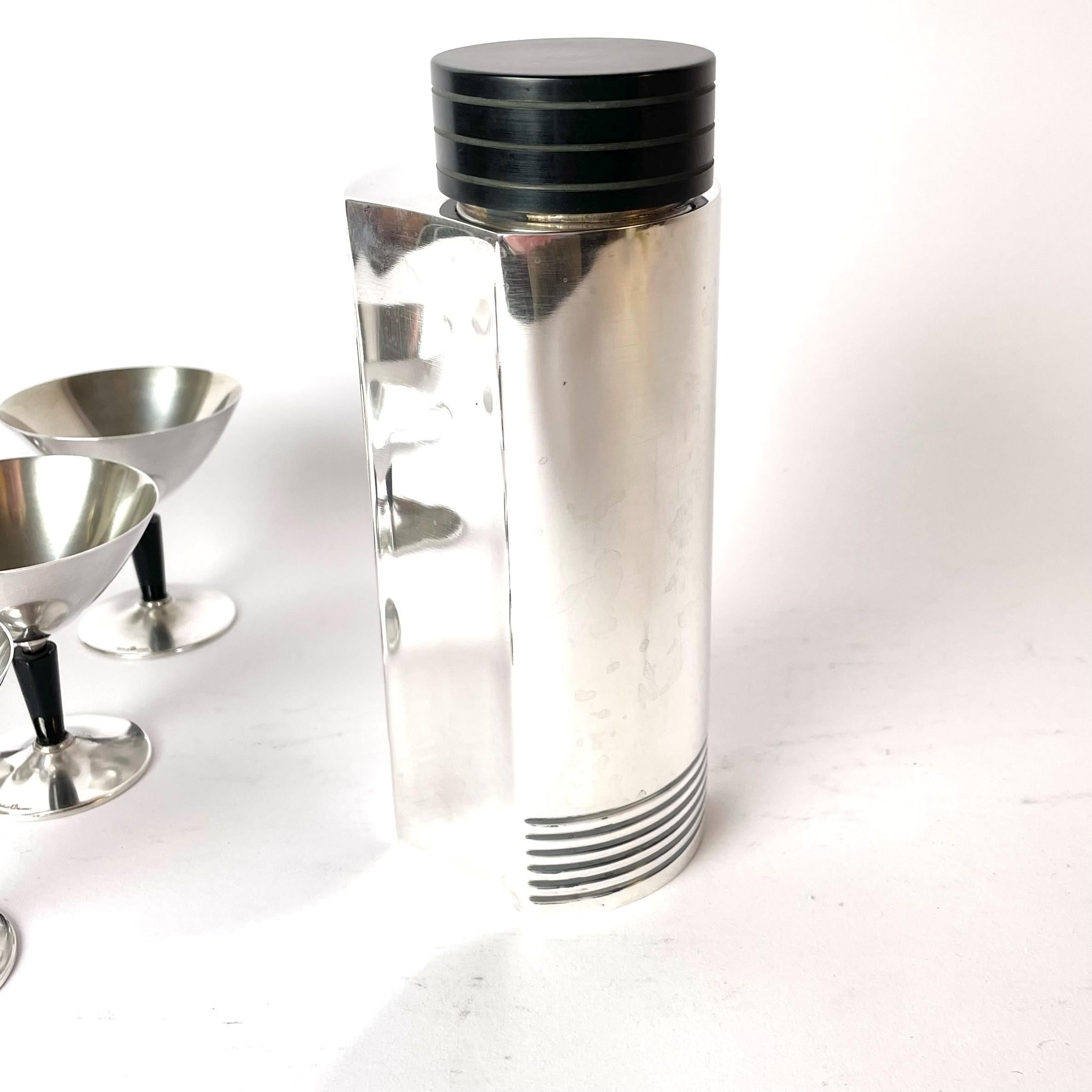 Elegant Art Deco Cocktail Set by Folke Arström, Silver Plate and Bakelite In Good Condition In Knivsta, SE