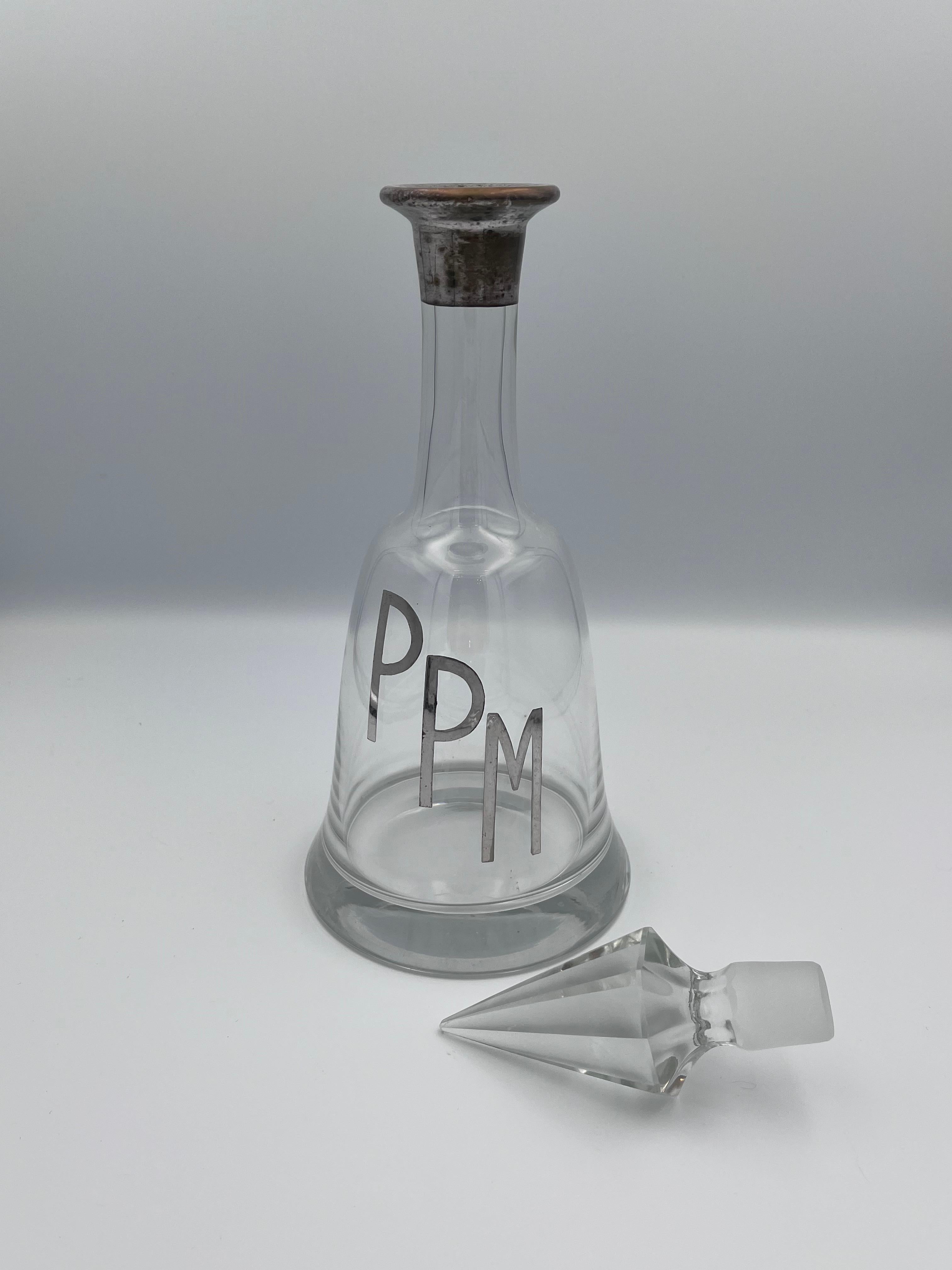Argento Elegante decanter in cristallo Art Deco in vendita