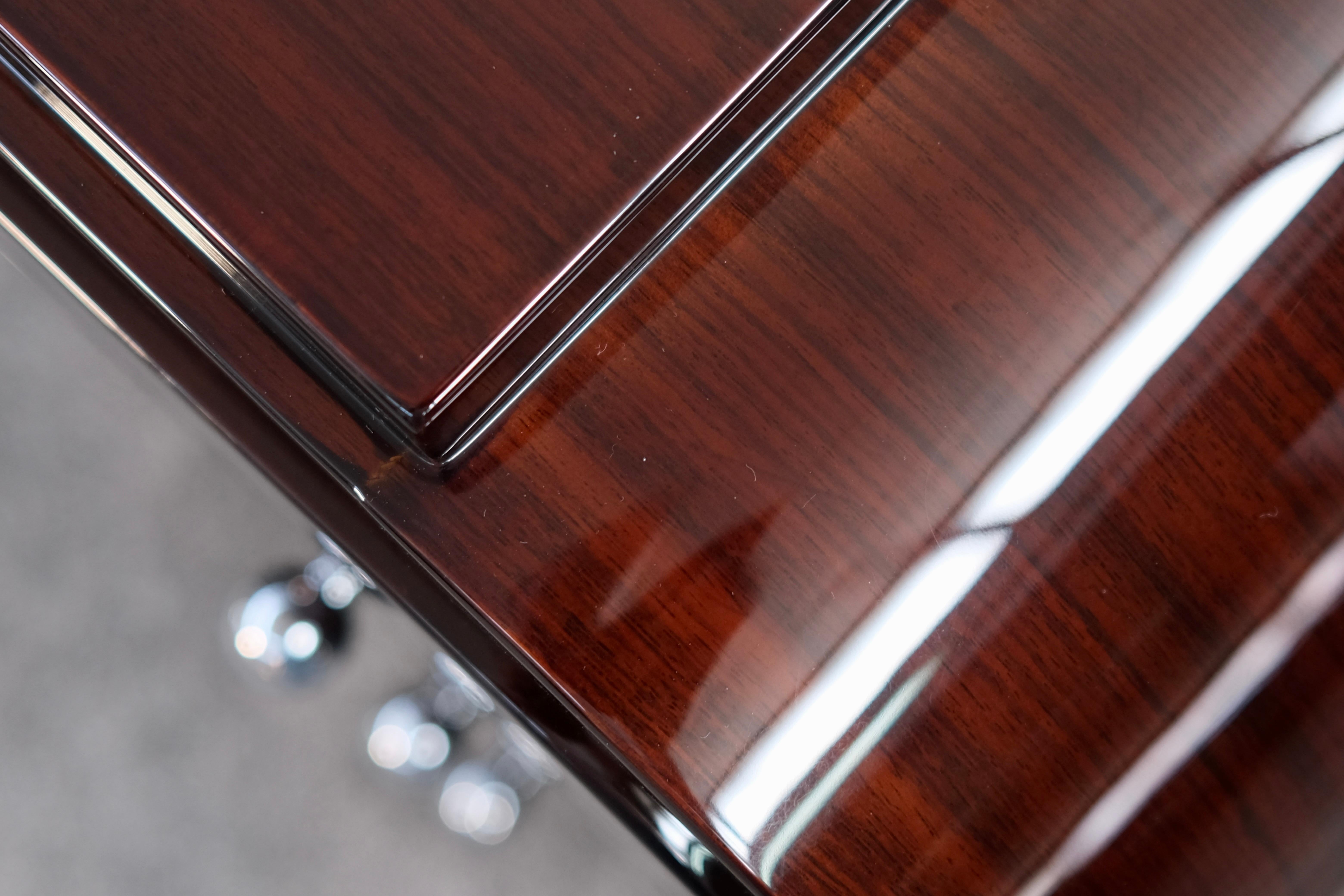 Eleganter Art-Déco-Schreibtisch mit asymmetrischem Design und Schubladen, Frankreich, 1930er Jahre im Zustand „Gut“ im Angebot in Ulm, DE