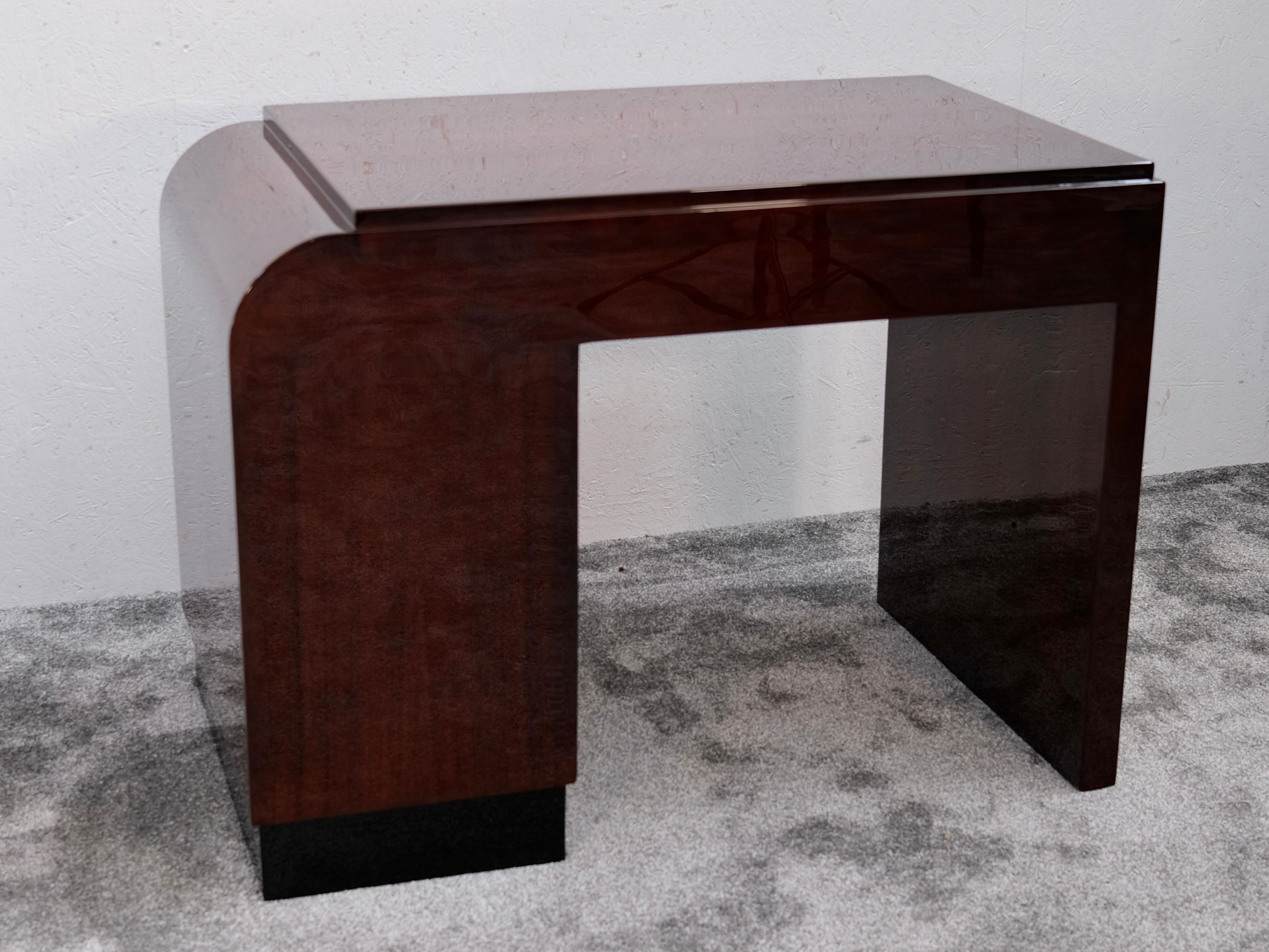 Eleganter Art-Déco-Schreibtisch mit asymmetrischem Design und Schubladen, Frankreich, 1930er Jahre im Angebot 1