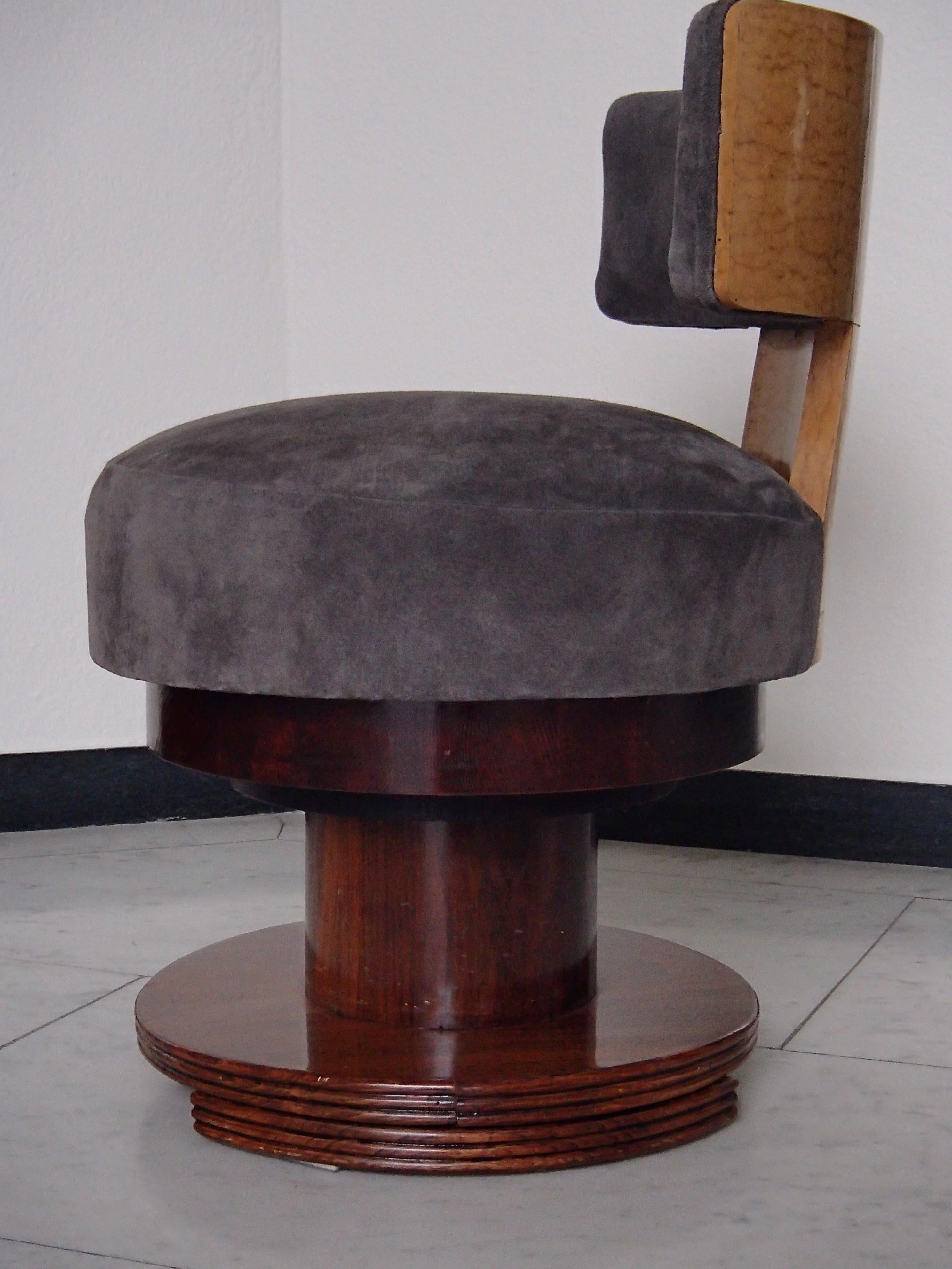 Elegant Art Deco Dressing Chair Grey Nubuc  Leather Rose Wood and Maple Eye For Sale 4