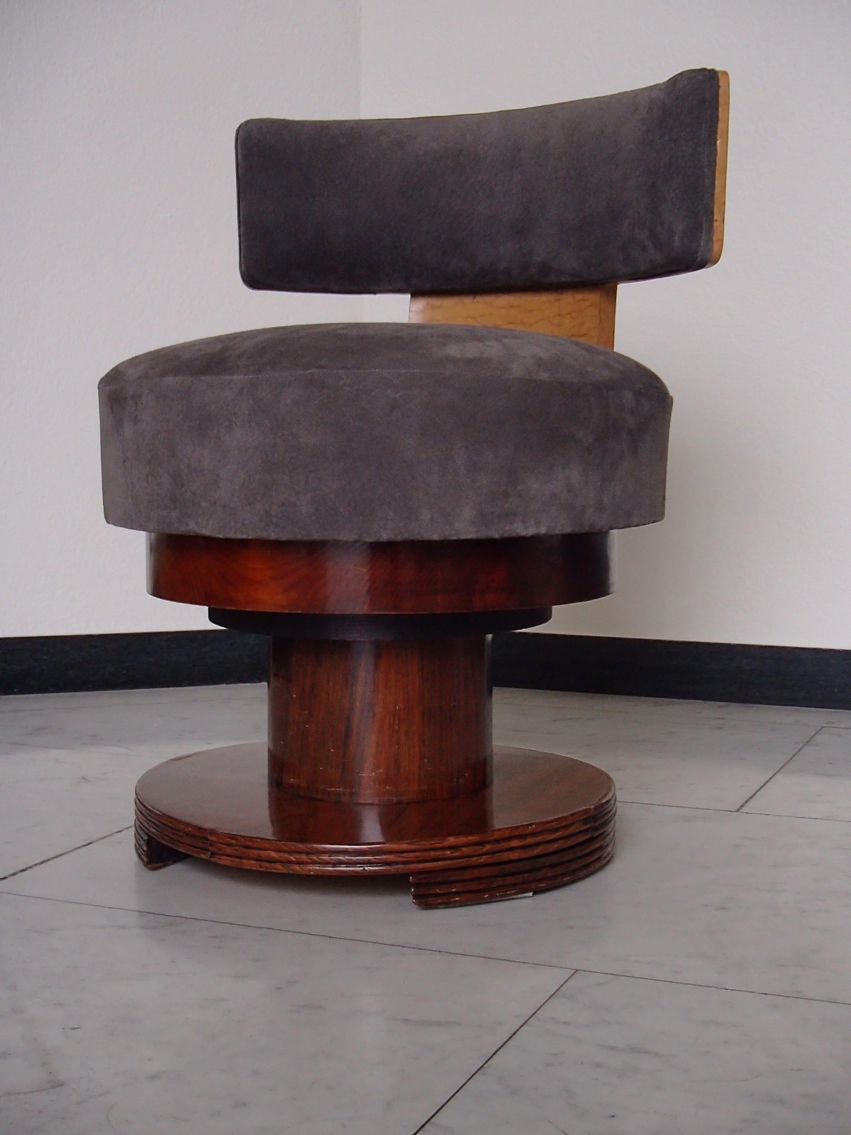 Elegant Art Deco Dressing Chair Grey Nubuc  Leather Rose Wood and Maple Eye For Sale 3