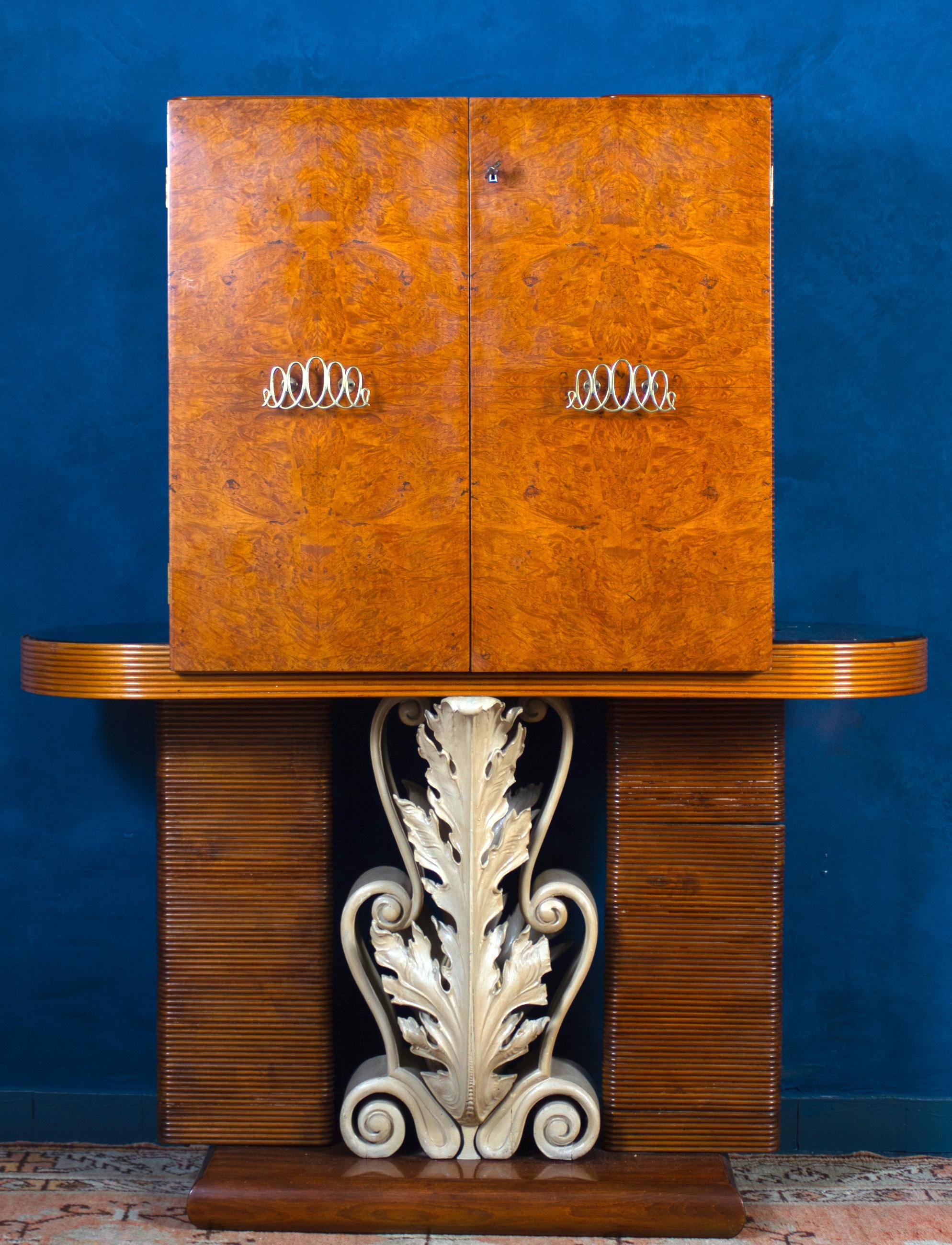 Mid-Century Modern Élégante armoire de bar italienne Art Déco par Pierluigi Colli en vente