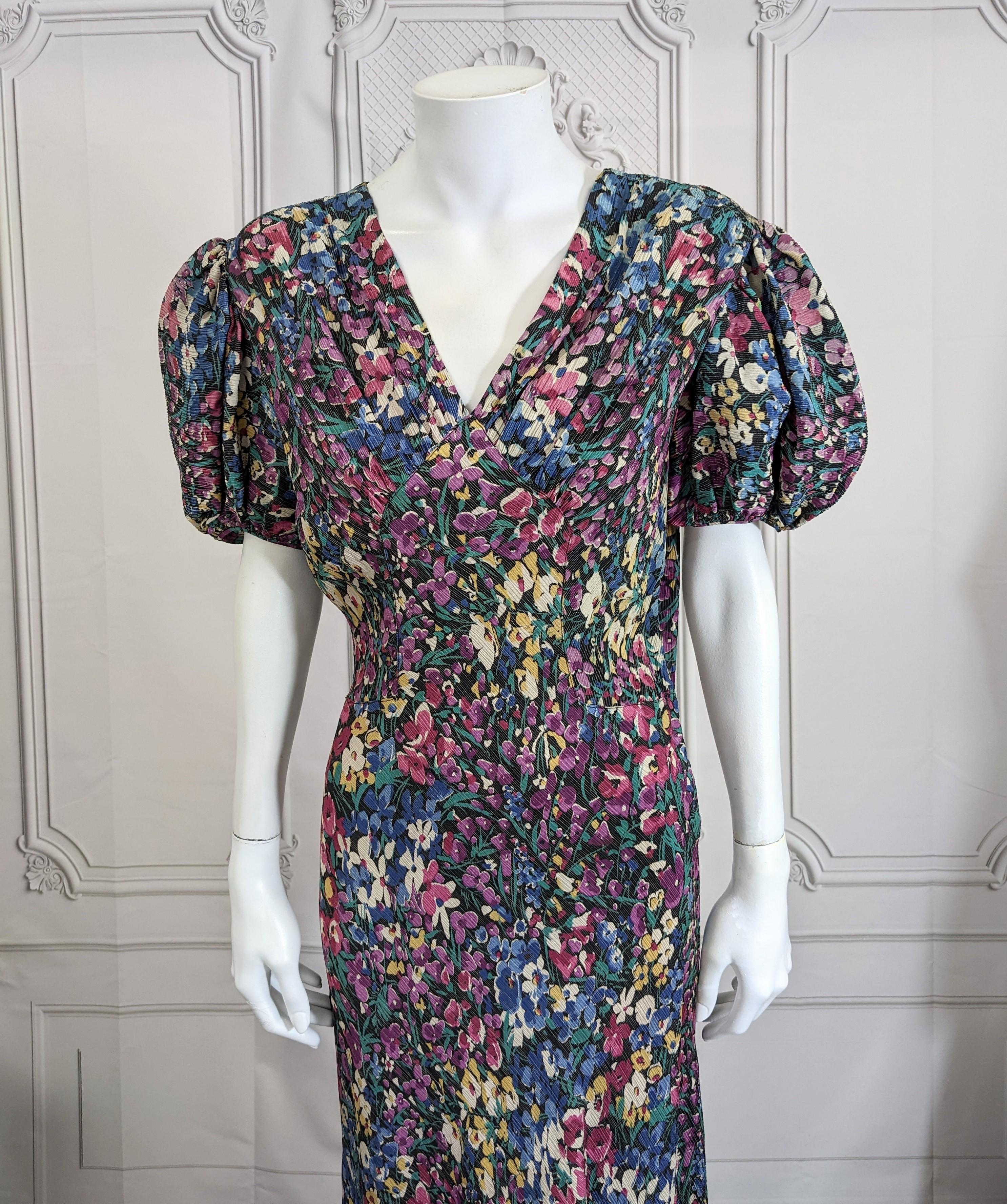 Noir Robe élégante à fleurs Art Déco lamée en vente