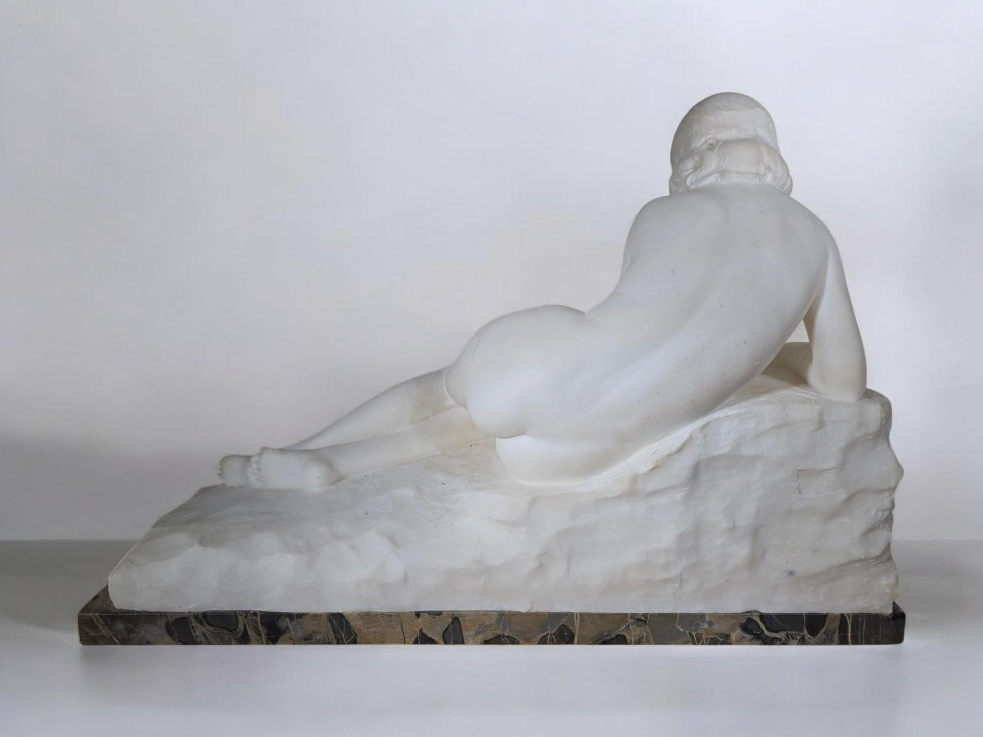 Elegante Escultura Art Decó de Mármol Firmada por L. Morelli, Florencia en venta 8