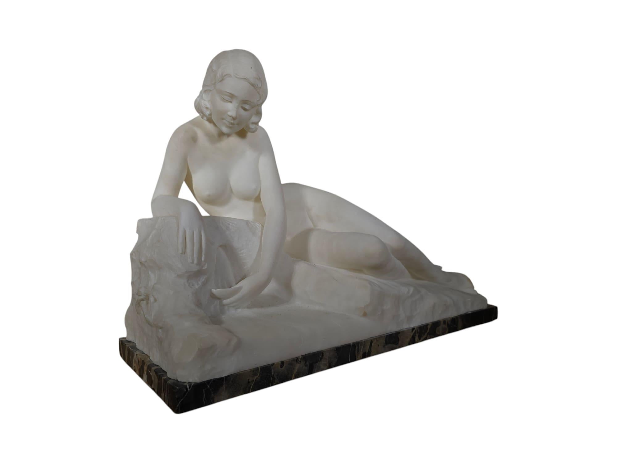 Elegante Escultura Art Decó de Mármol Firmada por L. Morelli, Florencia en venta 12