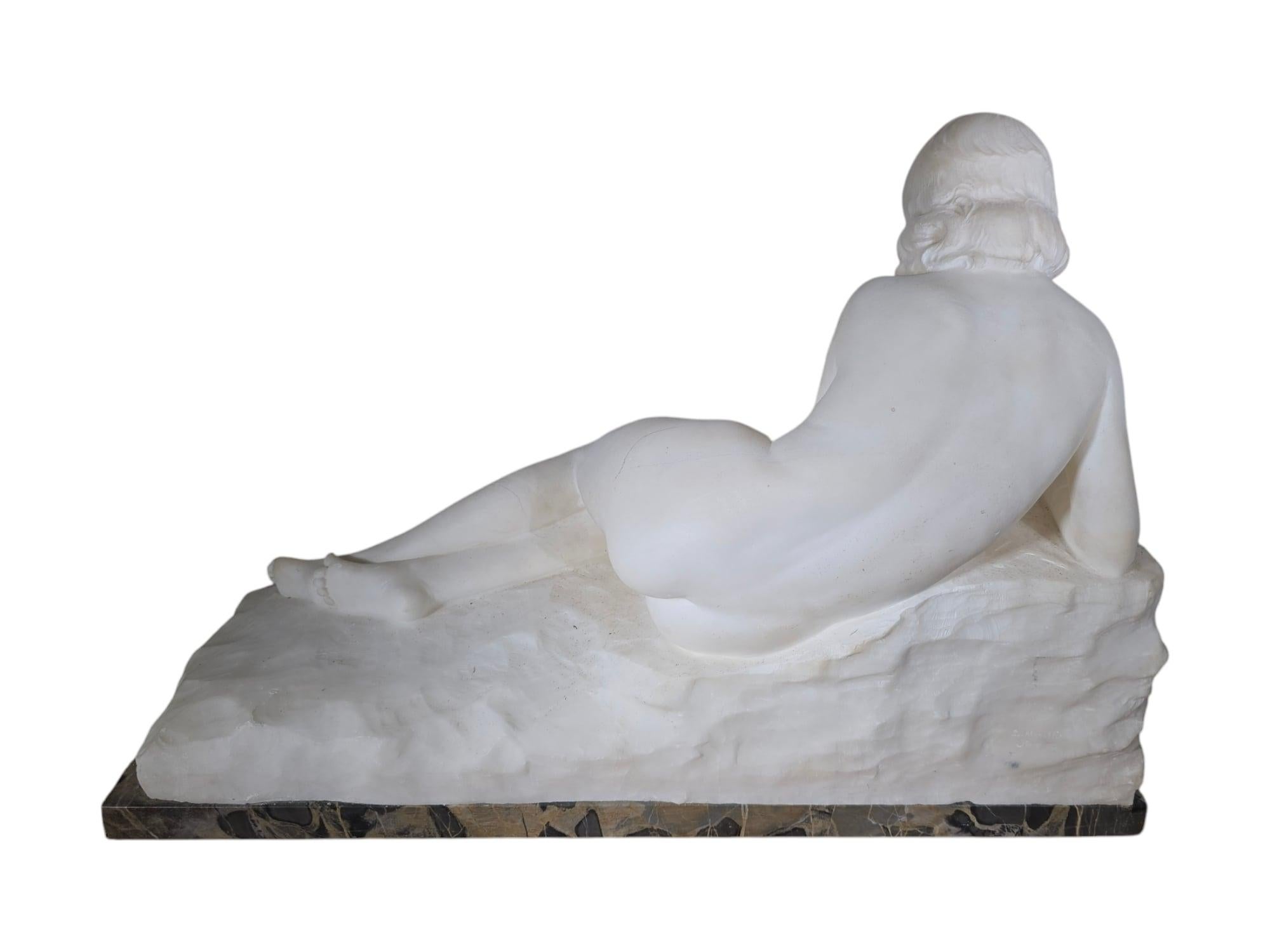 Elegante Escultura Art Decó de Mármol Firmada por L. Morelli, Florencia en venta 15