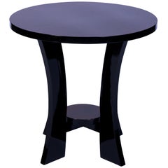 Elegant Art Deco Round Side Table Venneered in Burl
