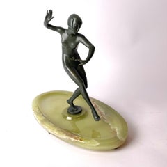 Elegant Art Deco Sculpture in Bronze by Elischer