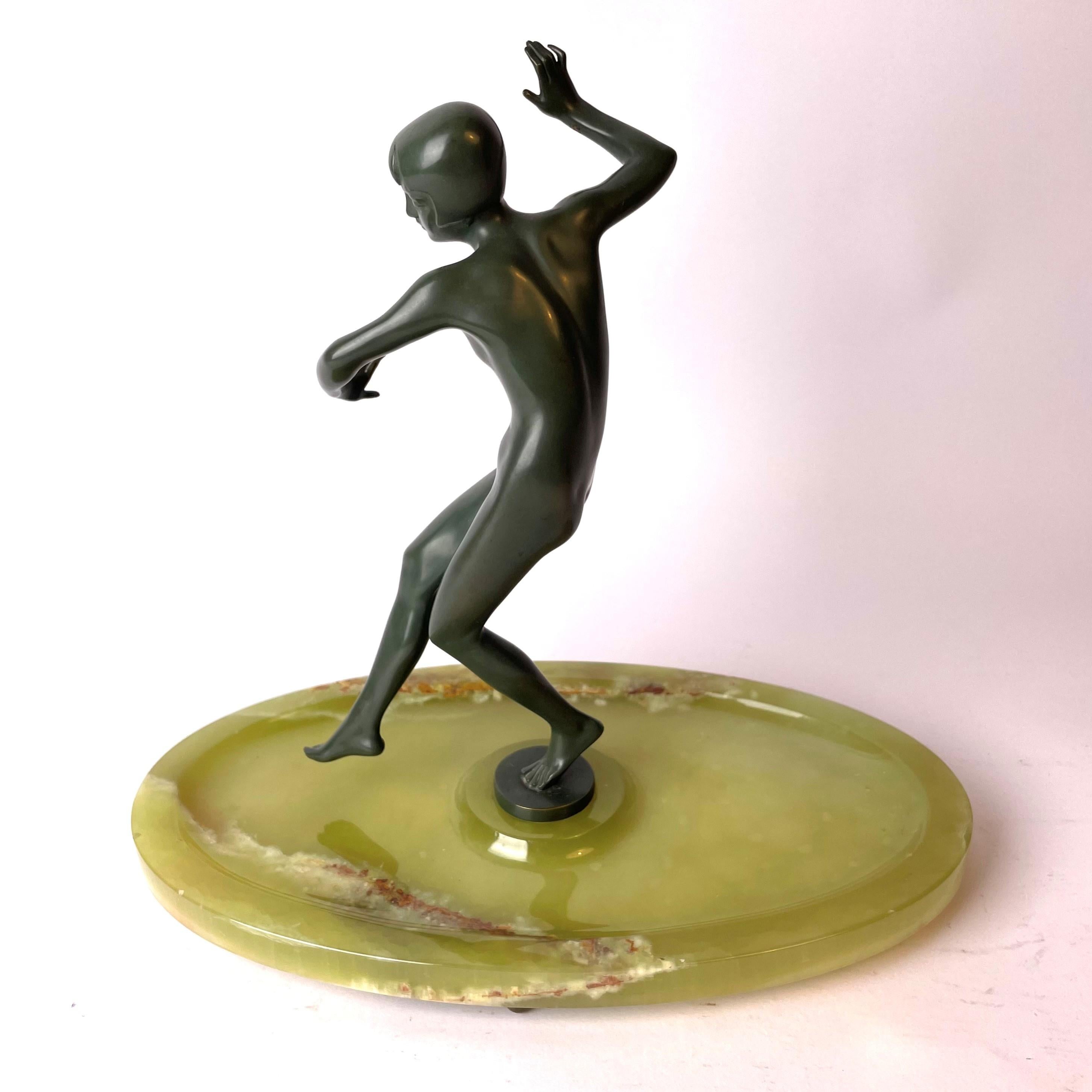 Début du 20ème siècle Élégante sculpture Art déco en bronze d'Elischer en vente