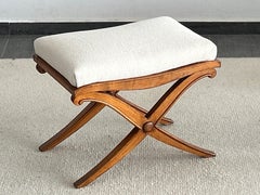 Elegant Art Deco stool, French work dating from the 1940s
