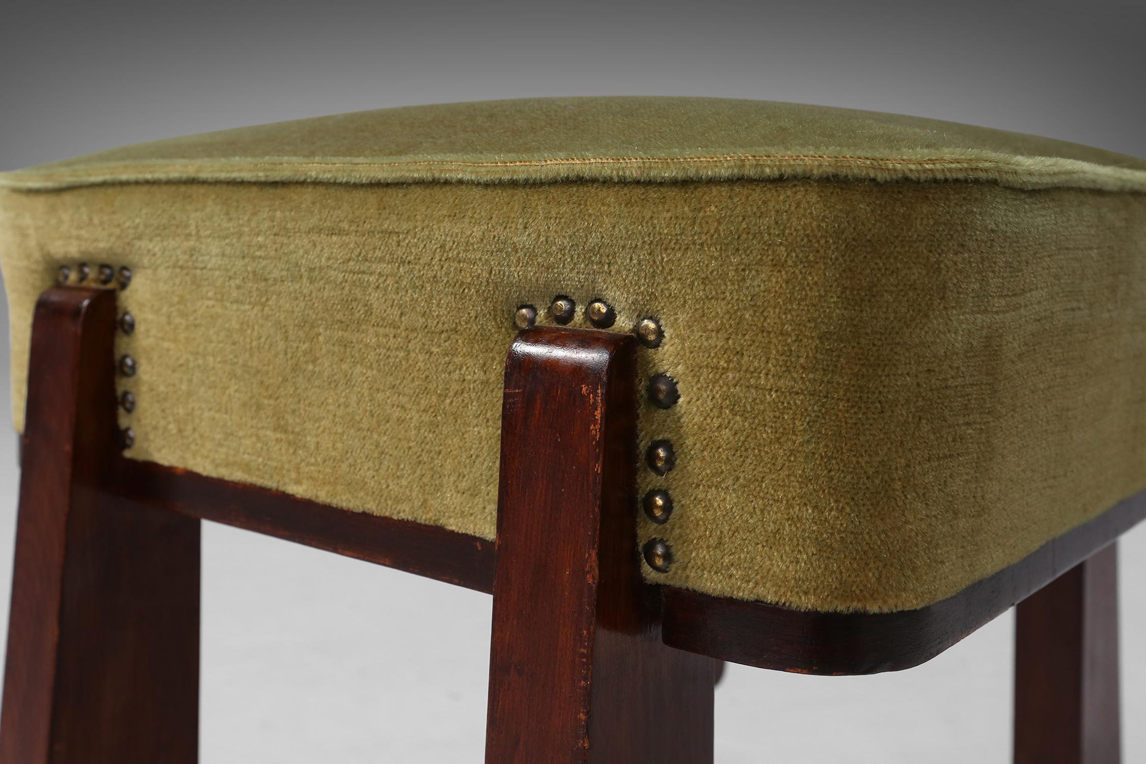 Elegant art deco stool /pouf with green upholstery (3 pieces), France 1930s In Good Condition For Sale In Meulebeke, BE