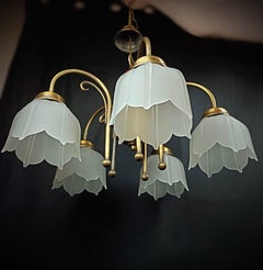 Elegant Art Deco-Style Brass and Wood 5-Branch Chandelier with Tulips - 2Y202
