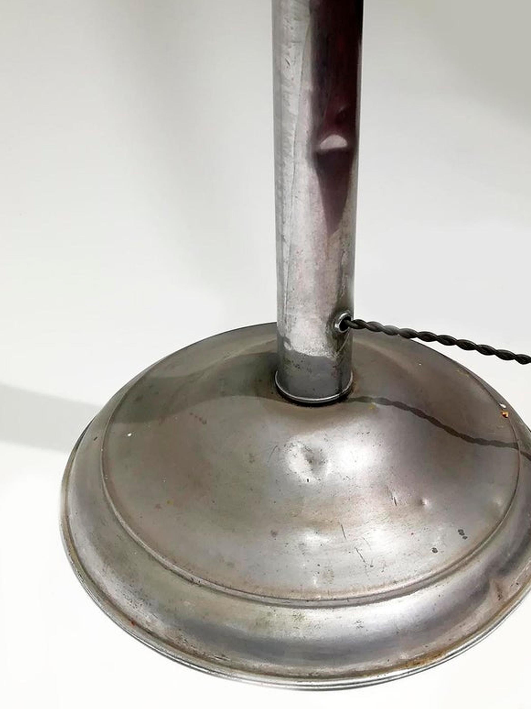 Elegante torchiera a tromba in stile Art Déco, circa 1940 in vendita 2