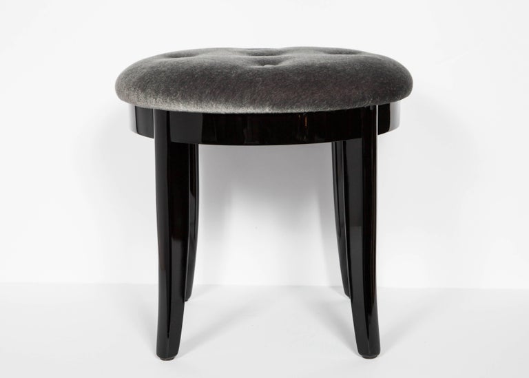 Elegant Art Deco Vanity Stool in Black Lacquer and Grey Mohair For Sale