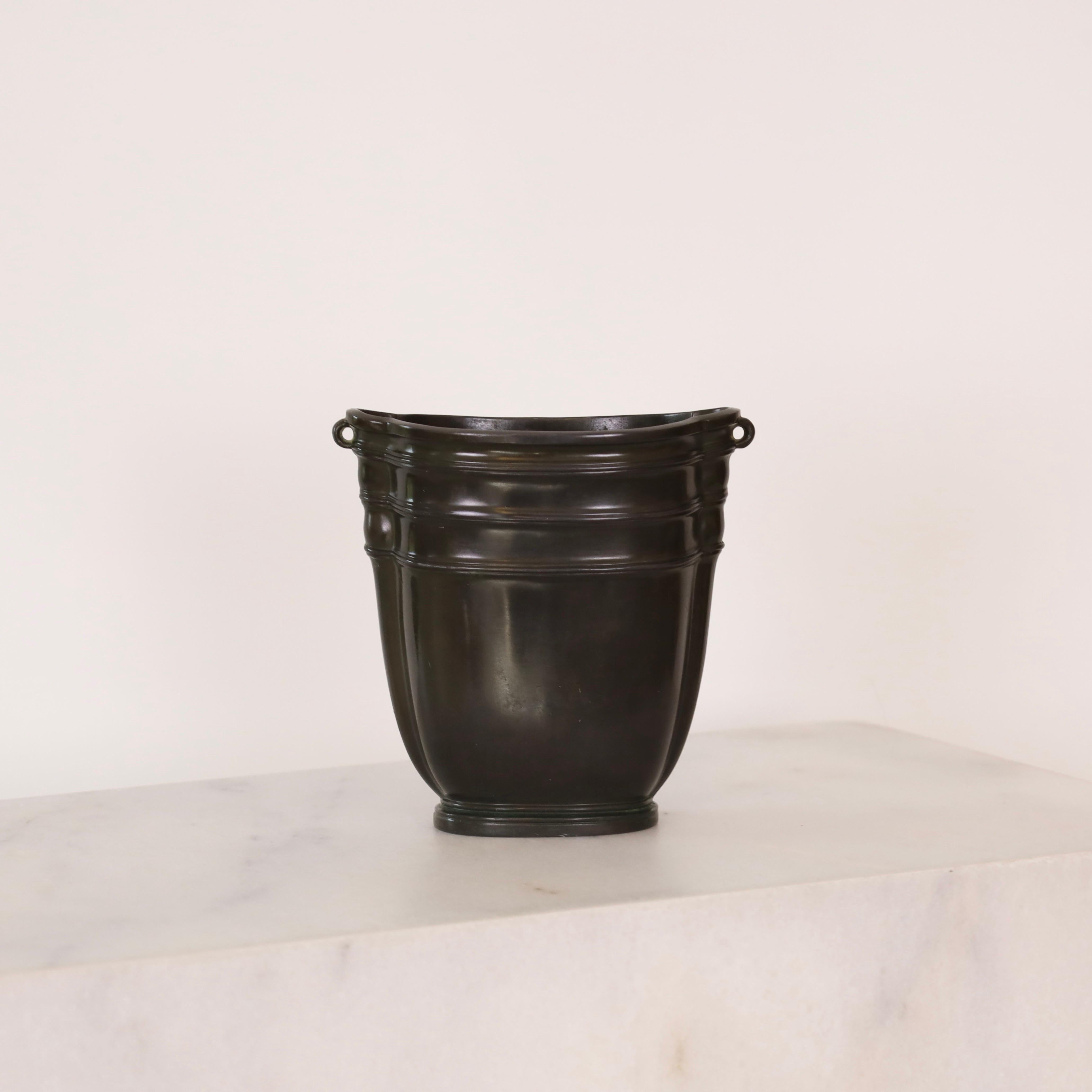 Elegante vaso art déco di Just Andersen, anni '40, Danimarca in vendita 5