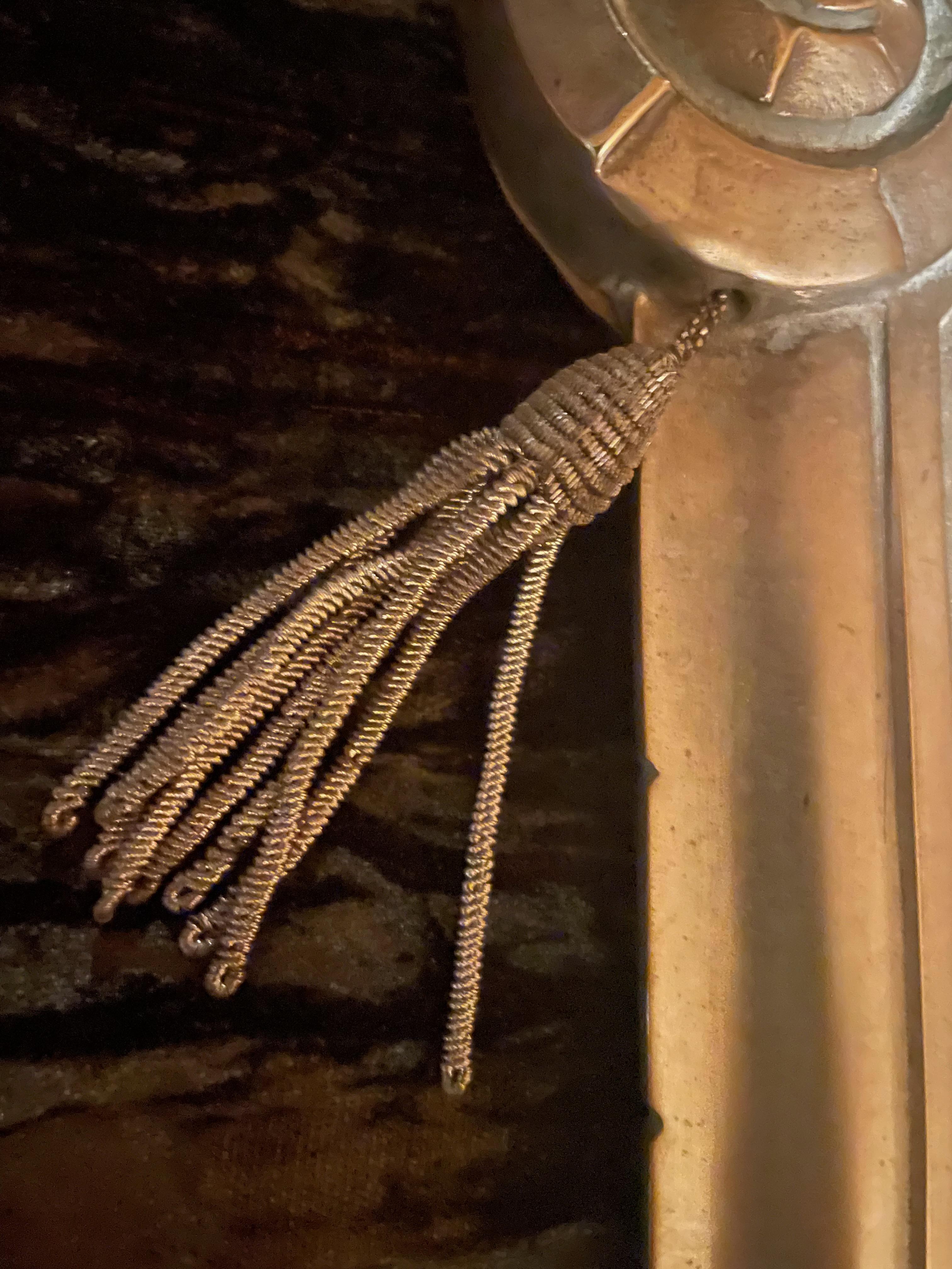 Eleganter Art Déco Wandspiegel. Design/One Frankreich 1920er Jahre. (Französisch) im Angebot