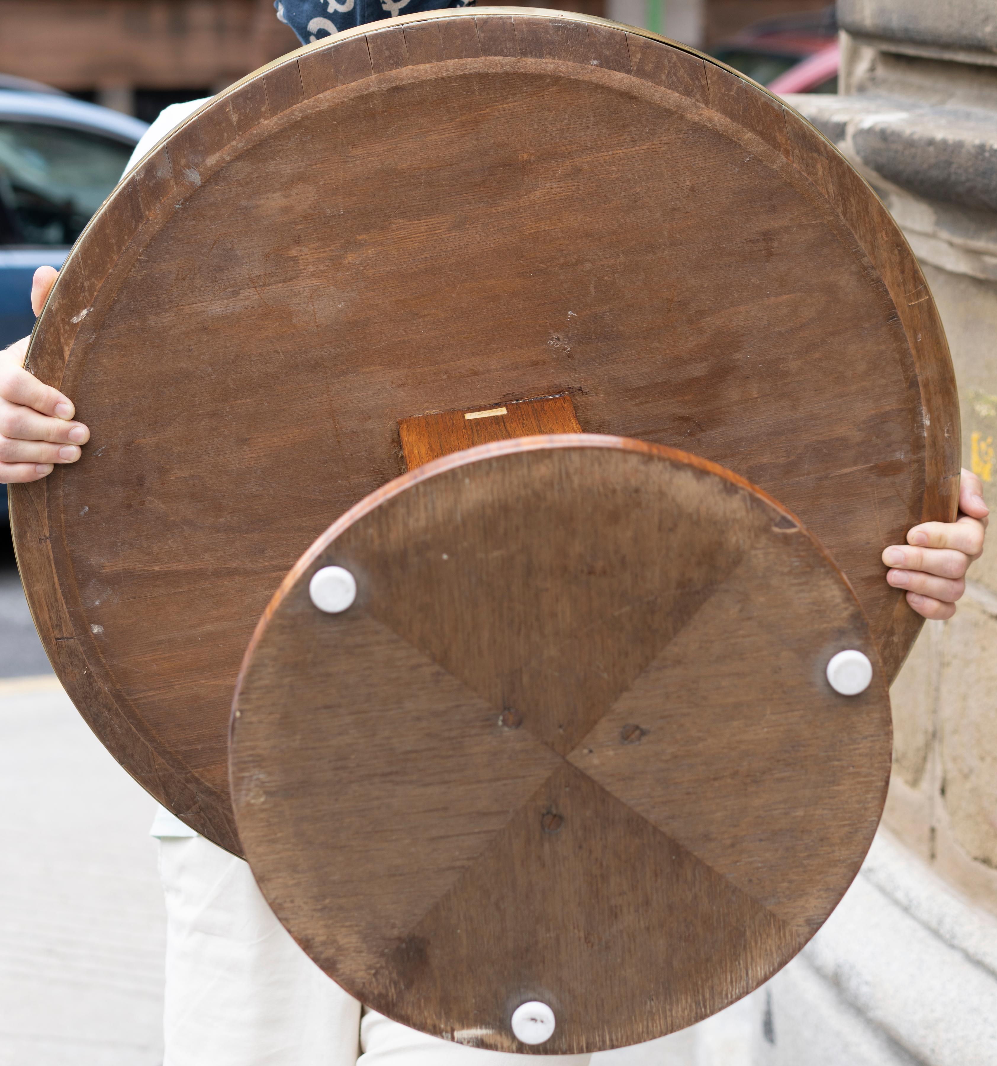 Elegant Art Deco Walnut Gueridon by Jules Leleu 4
