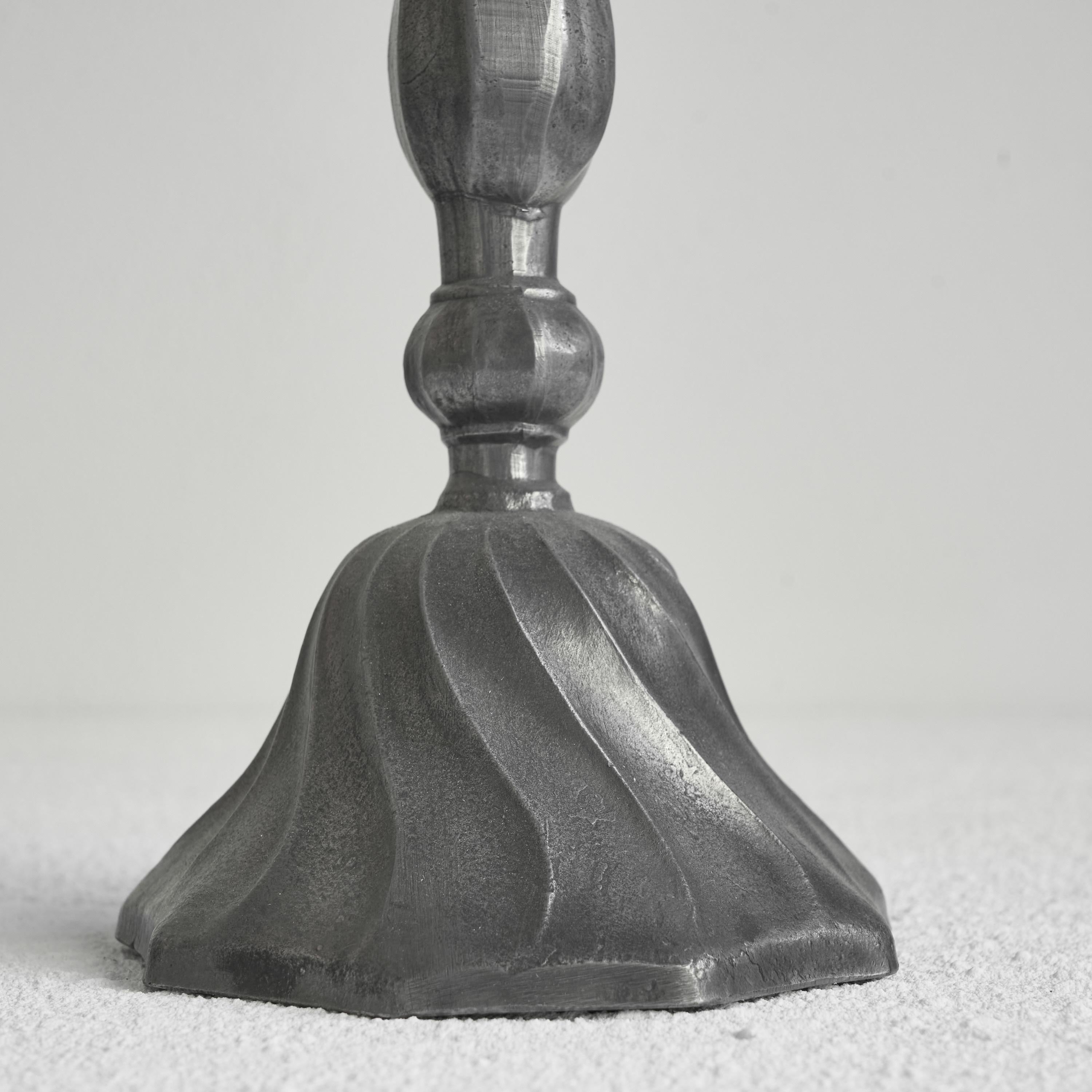 Elegant Art Nouveau Candlestick in Pewter 1920s In Good Condition For Sale In Tilburg, NL