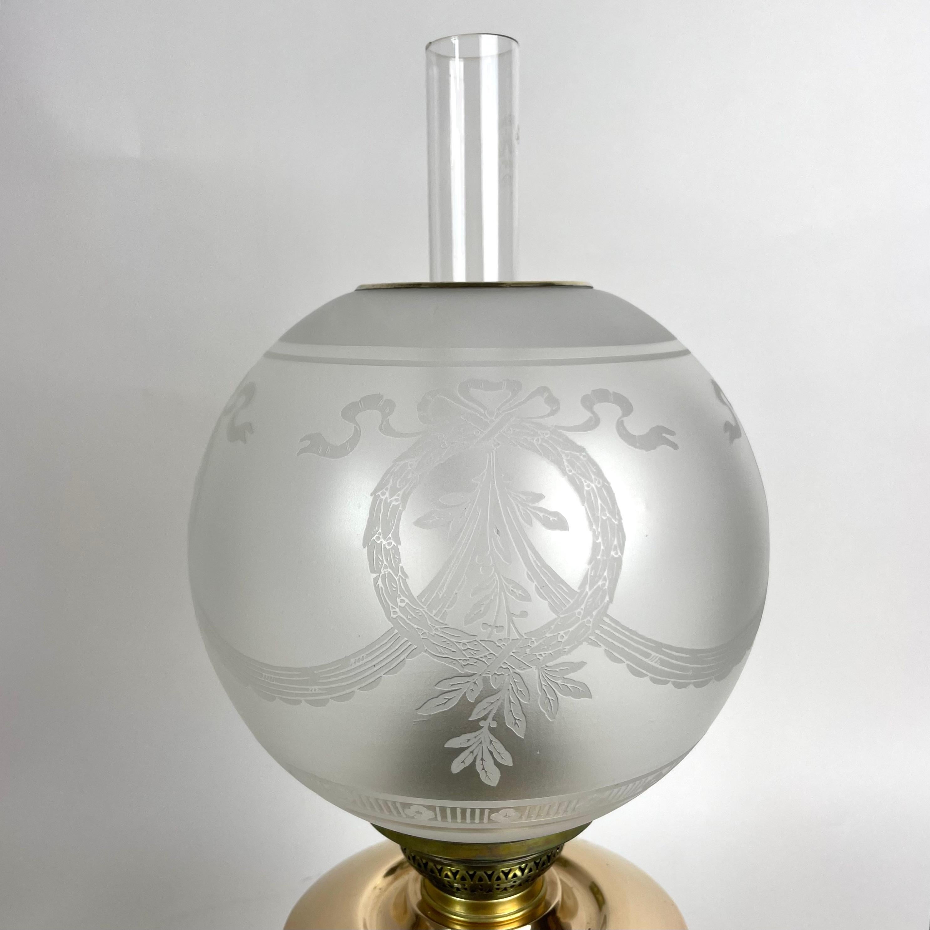 Elegant Art Nouveau Oil Lamp in Brass from Böhlmarks Lampfabrik in Sweden 4