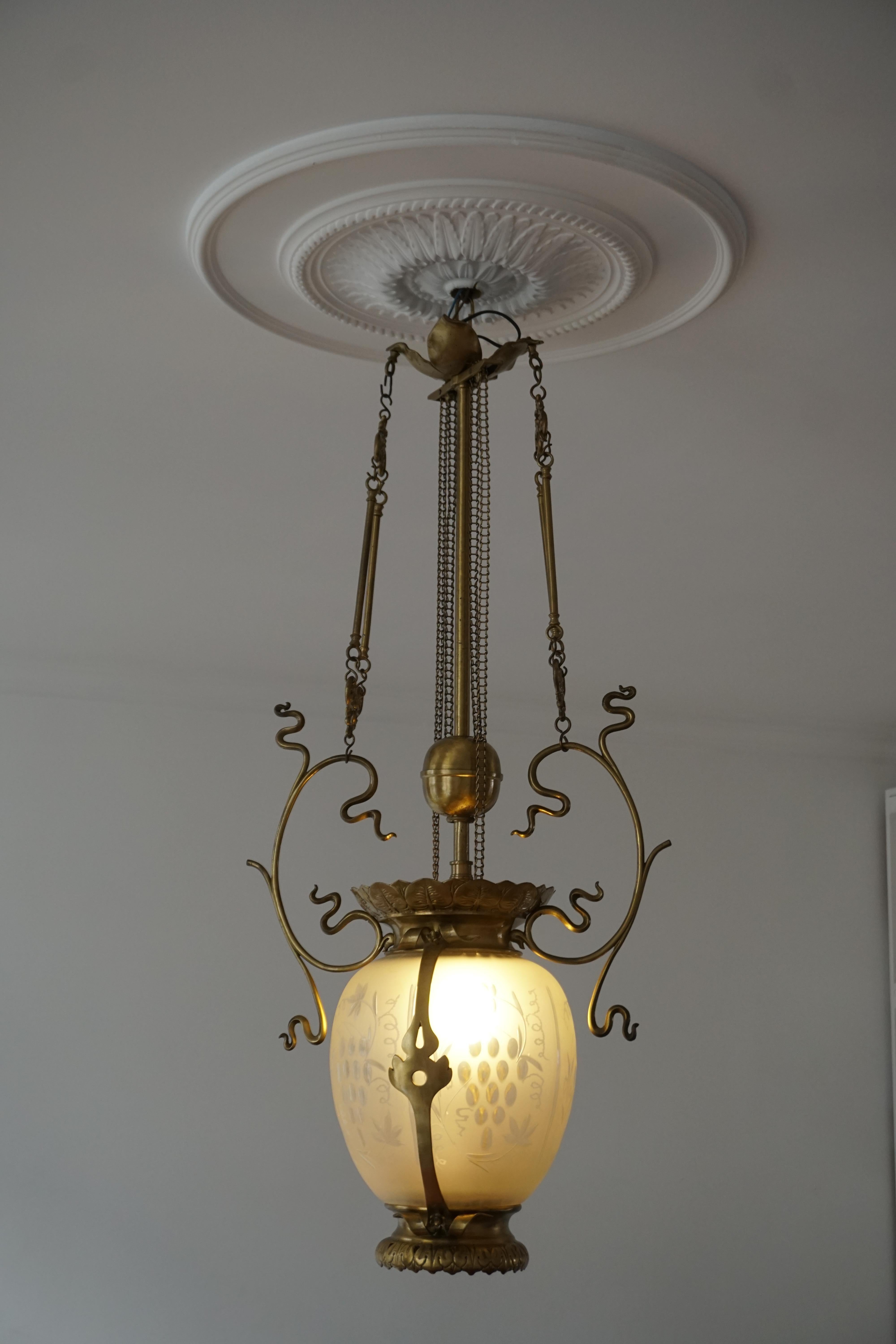 Elegant Art Nouveau Pendant Light in Brass and Glass For Sale 5